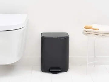 Bo caixote do lixo com pedal 7 L - Preto fosco - Brabantia