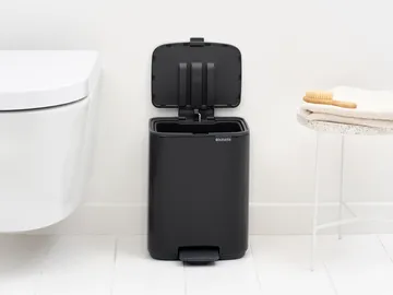 Bo caixote do lixo com pedal 7 L - Preto fosco - Brabantia