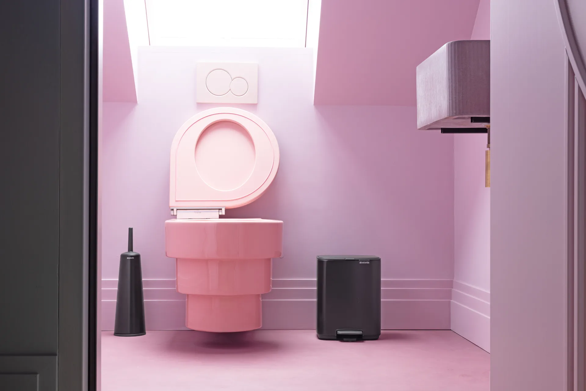 Bo caixote do lixo com pedal 7 L, Preto fosco Brabantia