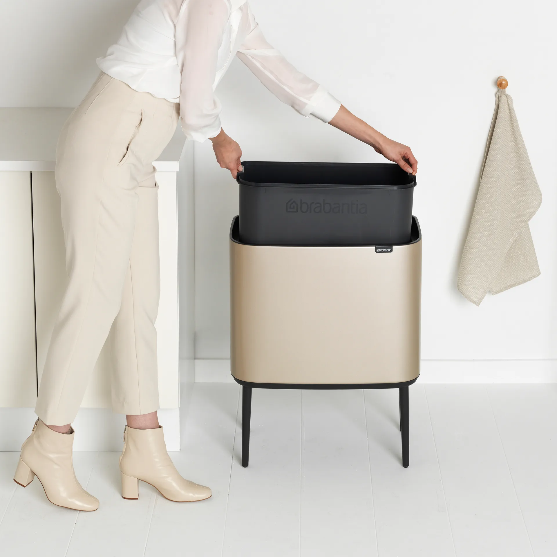 Bo Touch Bin 36 litros, Metallic Gold Brabantia
