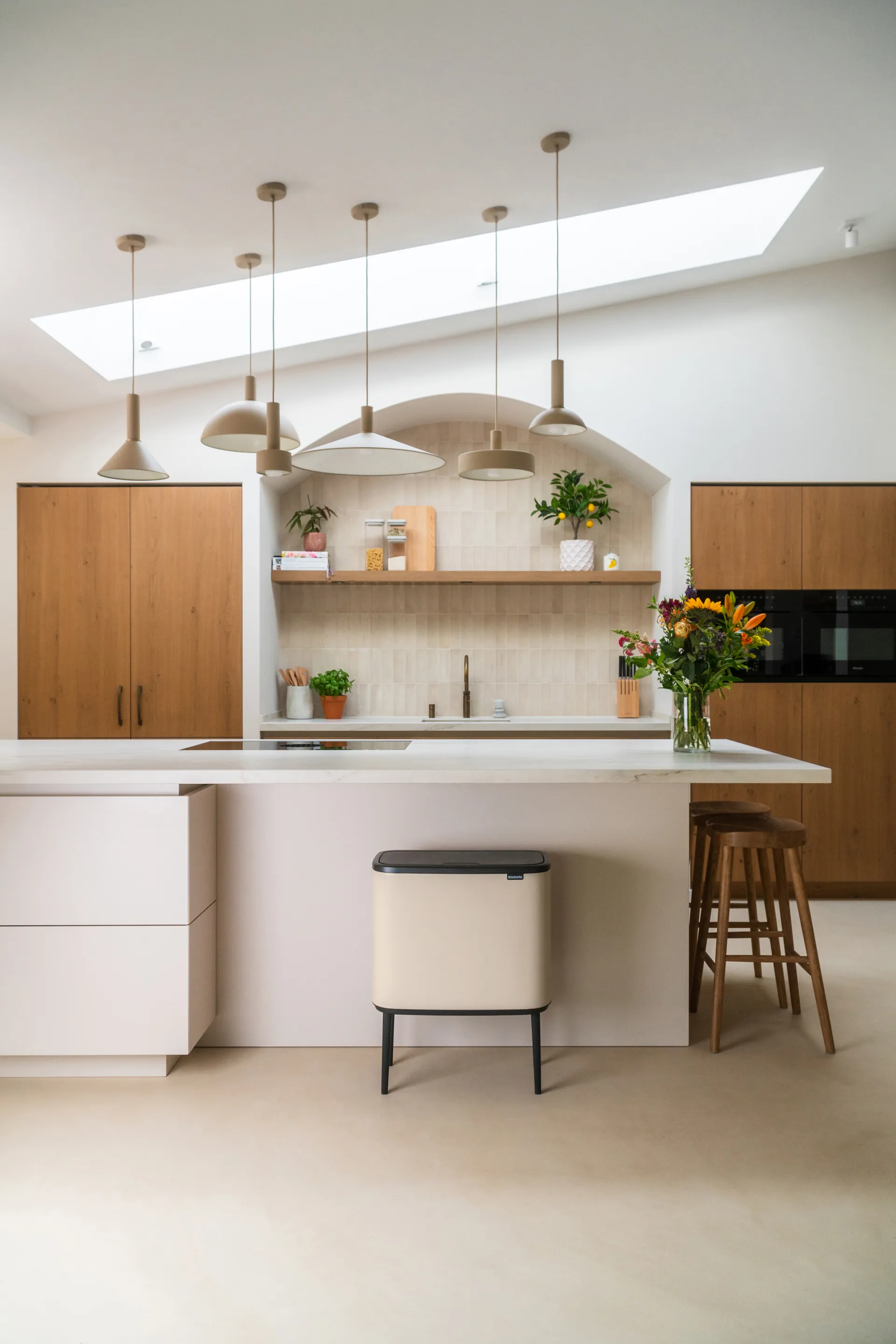 Bo Touch Bin 36 litros, Soft beige Brabantia