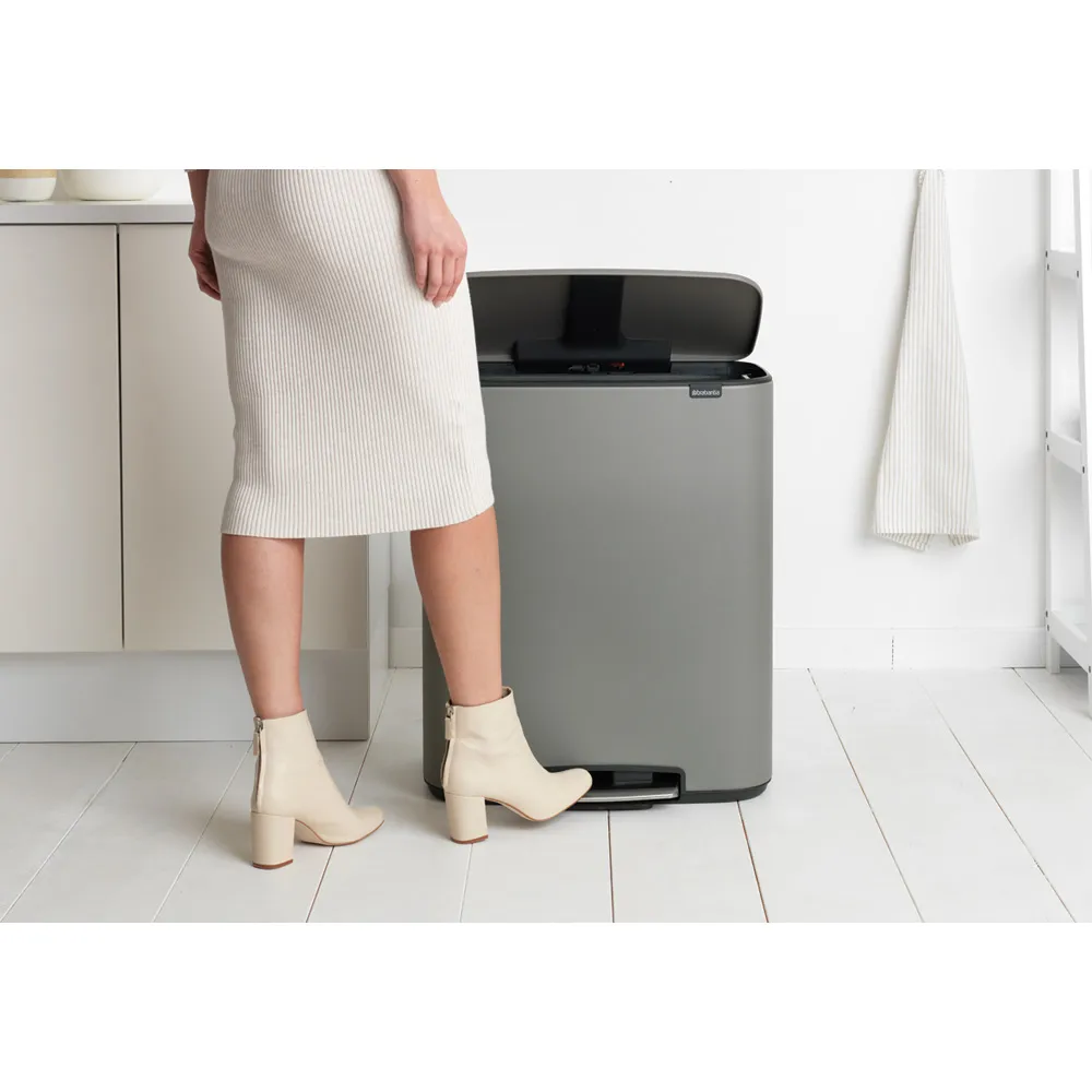 Caixote com pedal Bo Bin 2x30 L, Mineral concrete grey Brabantia