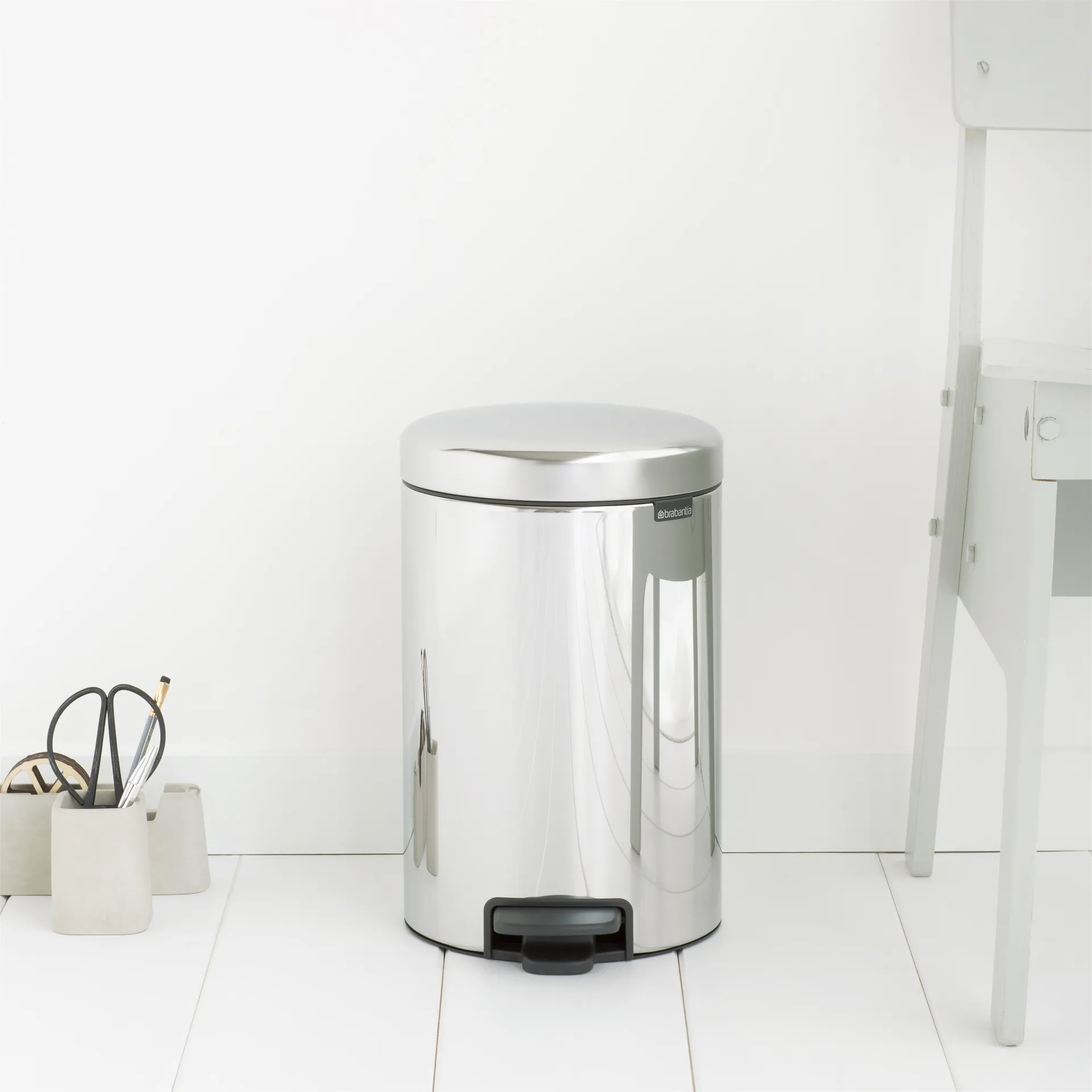 Caixote de pedal New Icon 12 litros, brilliant steel Brabantia