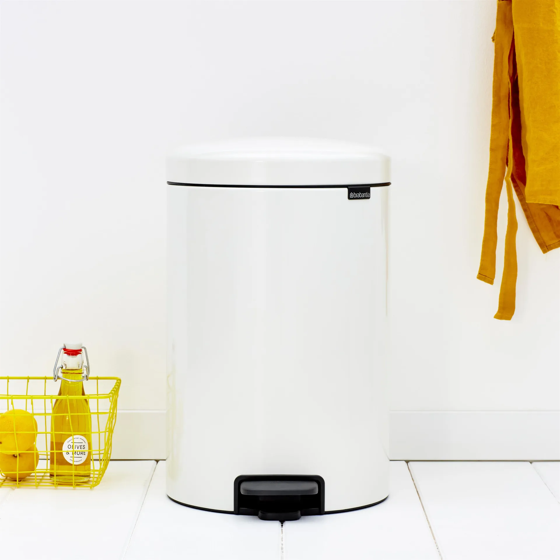 Caixote de pedal New Icon 20 litros, branco Brabantia