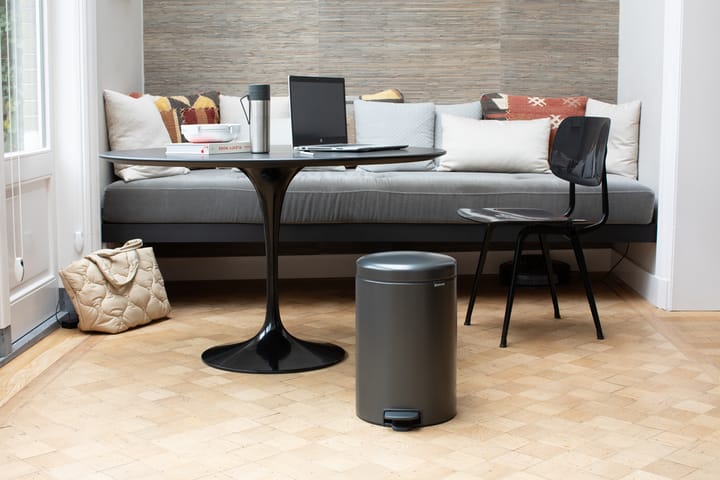 Caixote de pedal New Icon 20 litros, Confident Grey Brabantia