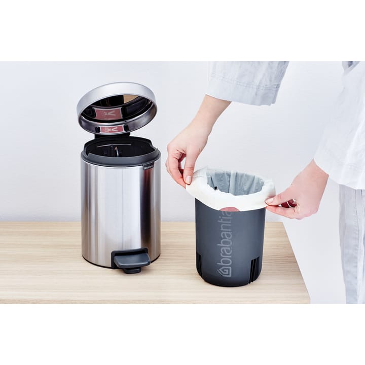 Caixote de pedal New Icon 3 litros, Matt steel fingerprint proof Brabantia