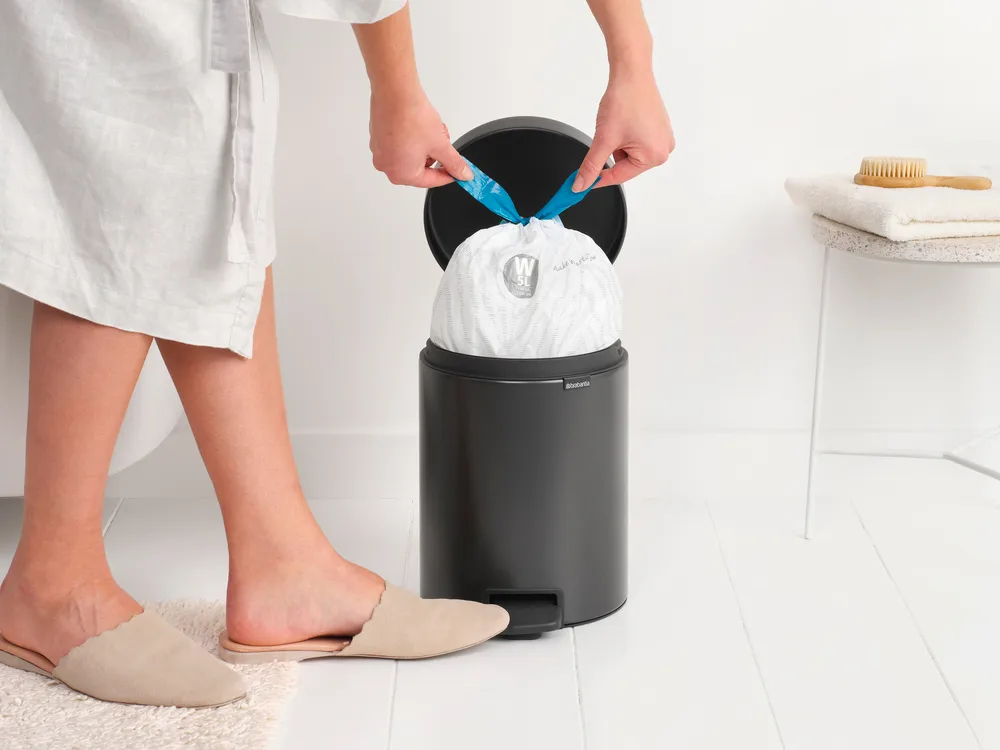 Caixote de pedal New Icon 5 litros, Confident Grey Brabantia