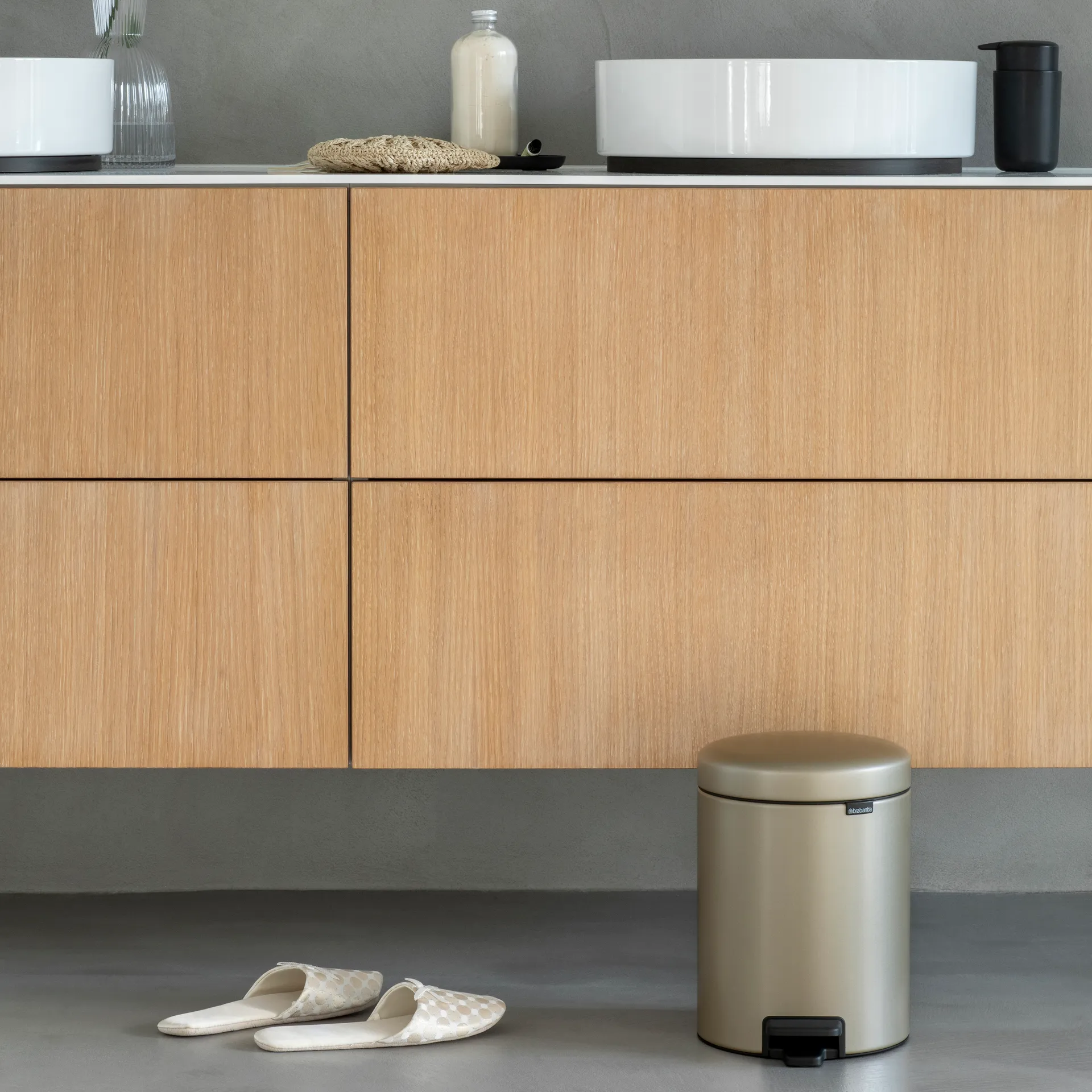 Caixote de pedal New Icon 5 litros, Metallic Gold Brabantia