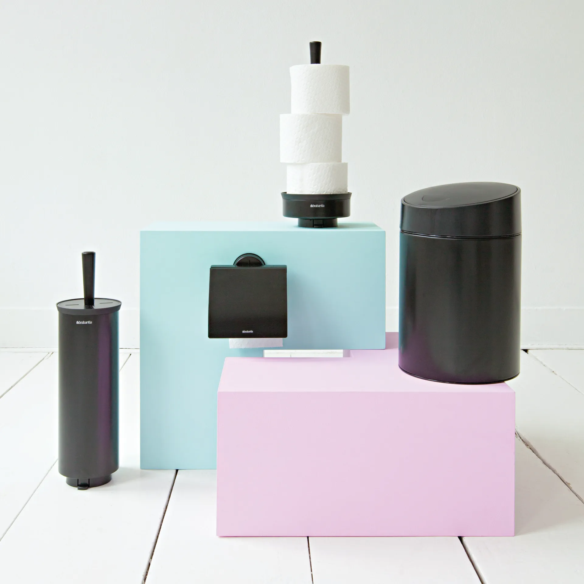 Piaçaba com suporte de parede Profile, preto Brabantia