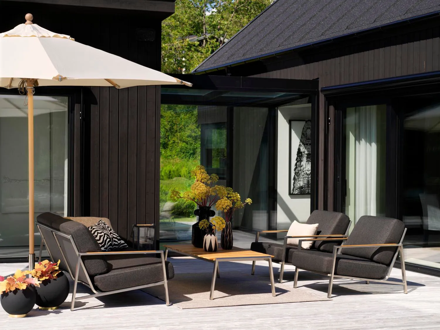 Naos poltrona, Aço inoxidável-quase preto Brafab