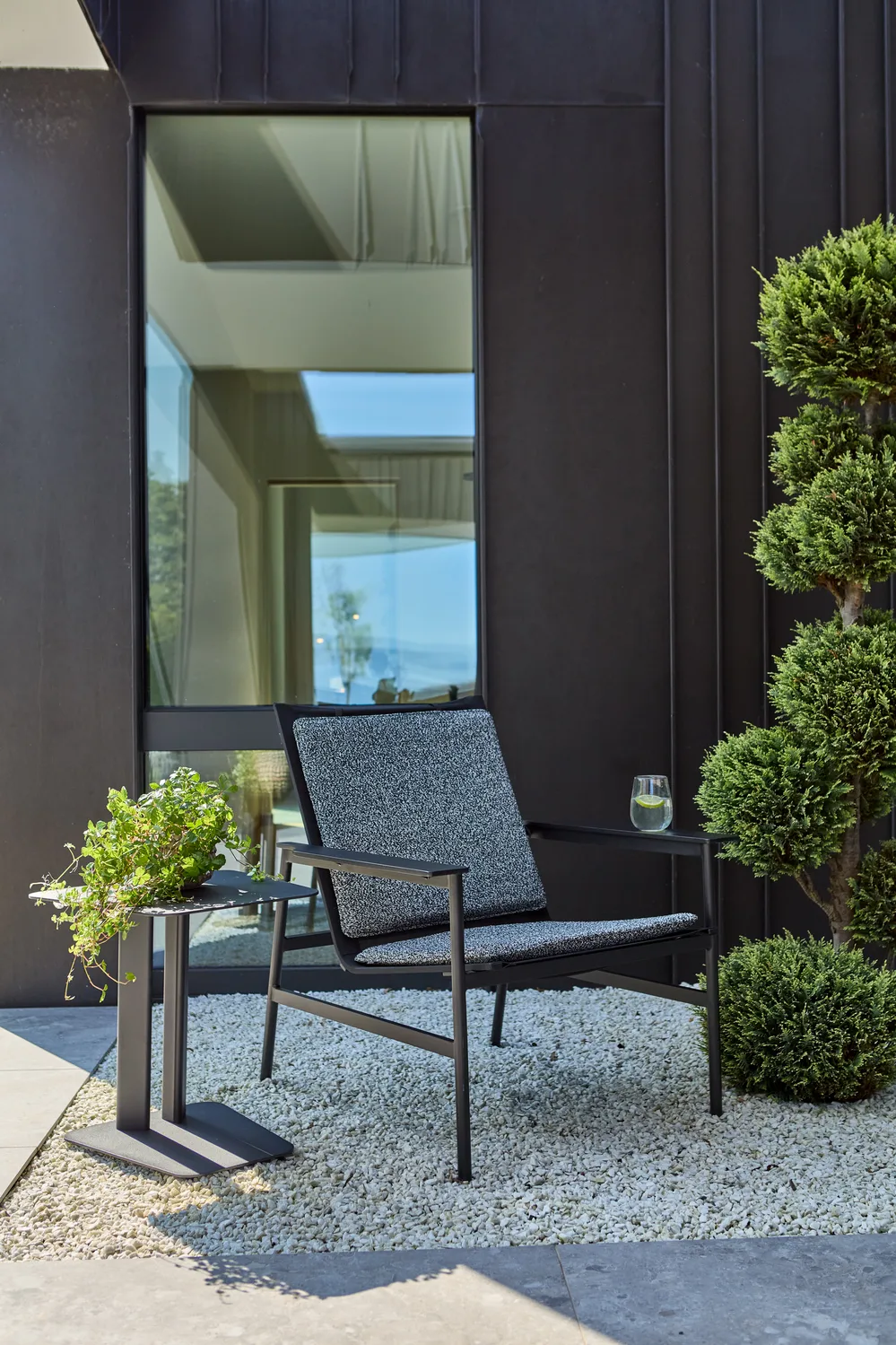 Soro poltrona lounge, Preto-teddy formiga Brafab