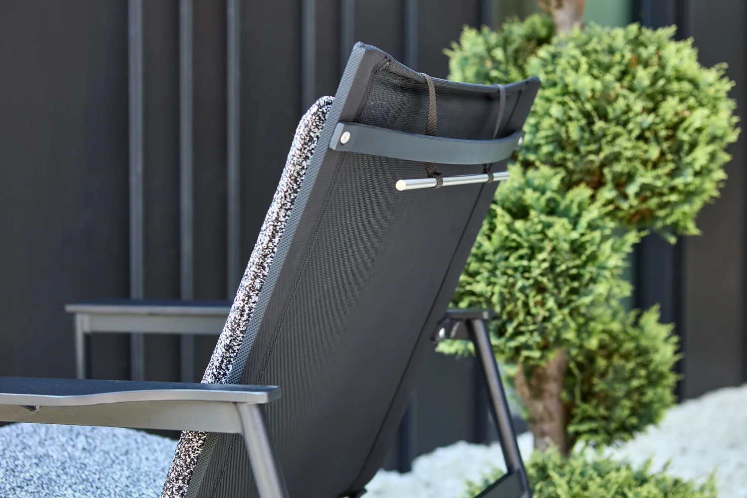 Soro poltrona lounge, Preto-teddy formiga Brafab