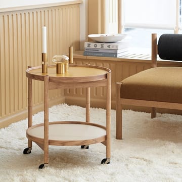 Carrinho de mesa Modelo 50 Bølling Tray - sunny, estrutura nogueira verniz - Brdr. Krüger