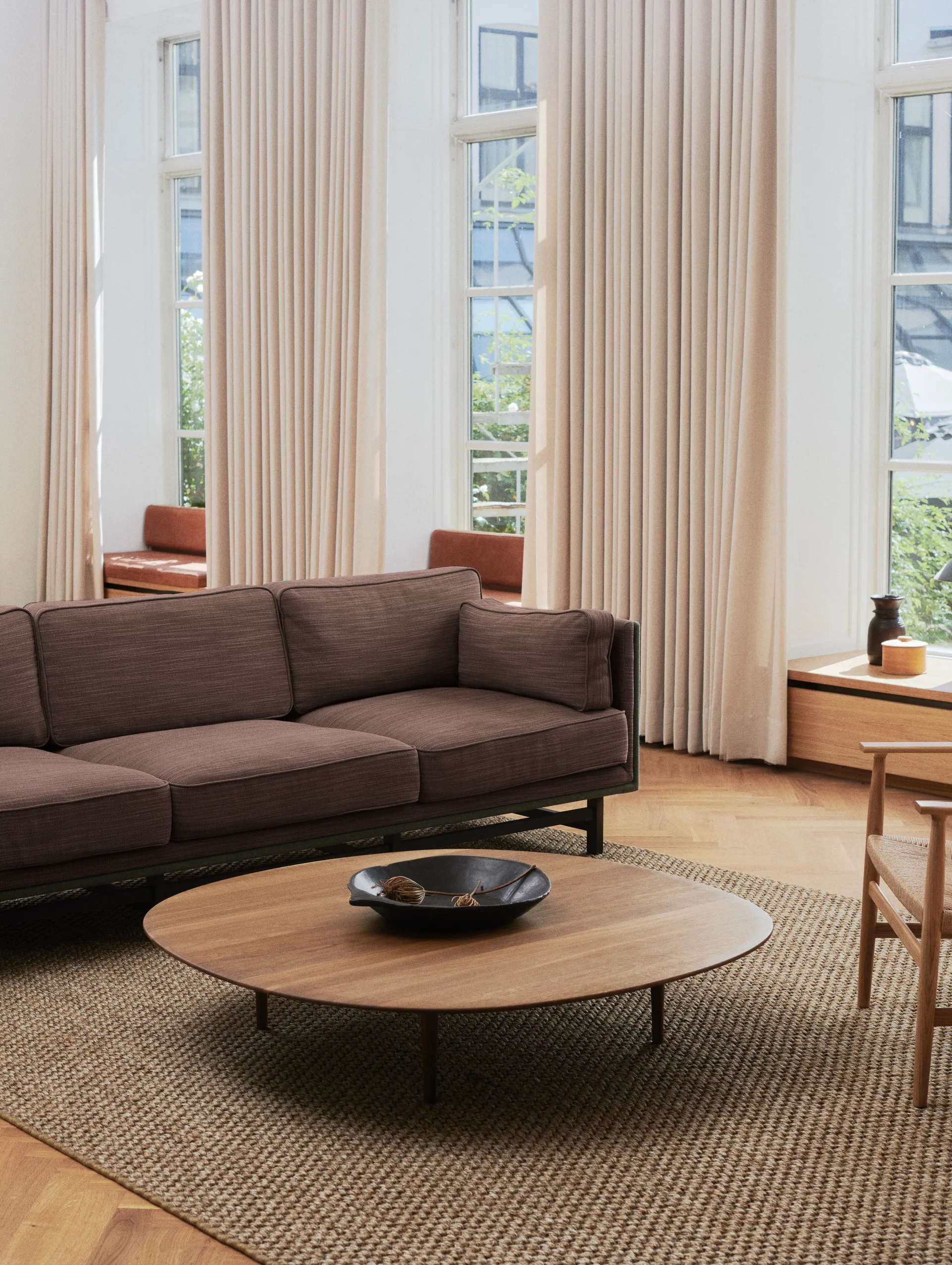 Mesa de centro Jari Ø118 cm, Verniz carvalho fumado Brdr. Krüger