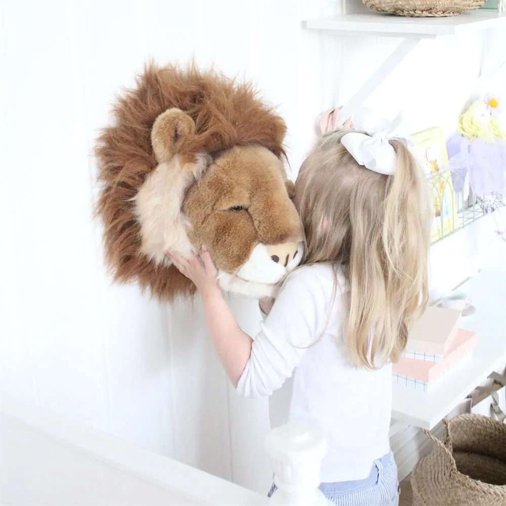 Cabeça de leão de peluche para parede , Leão Brigbys