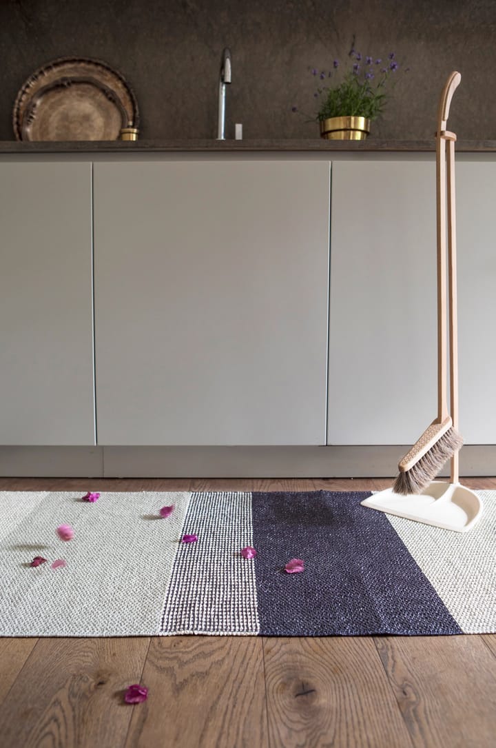 Tapete de plástico Seasons 70x300 cm, berry (rosa/roxo) Brita Sweden