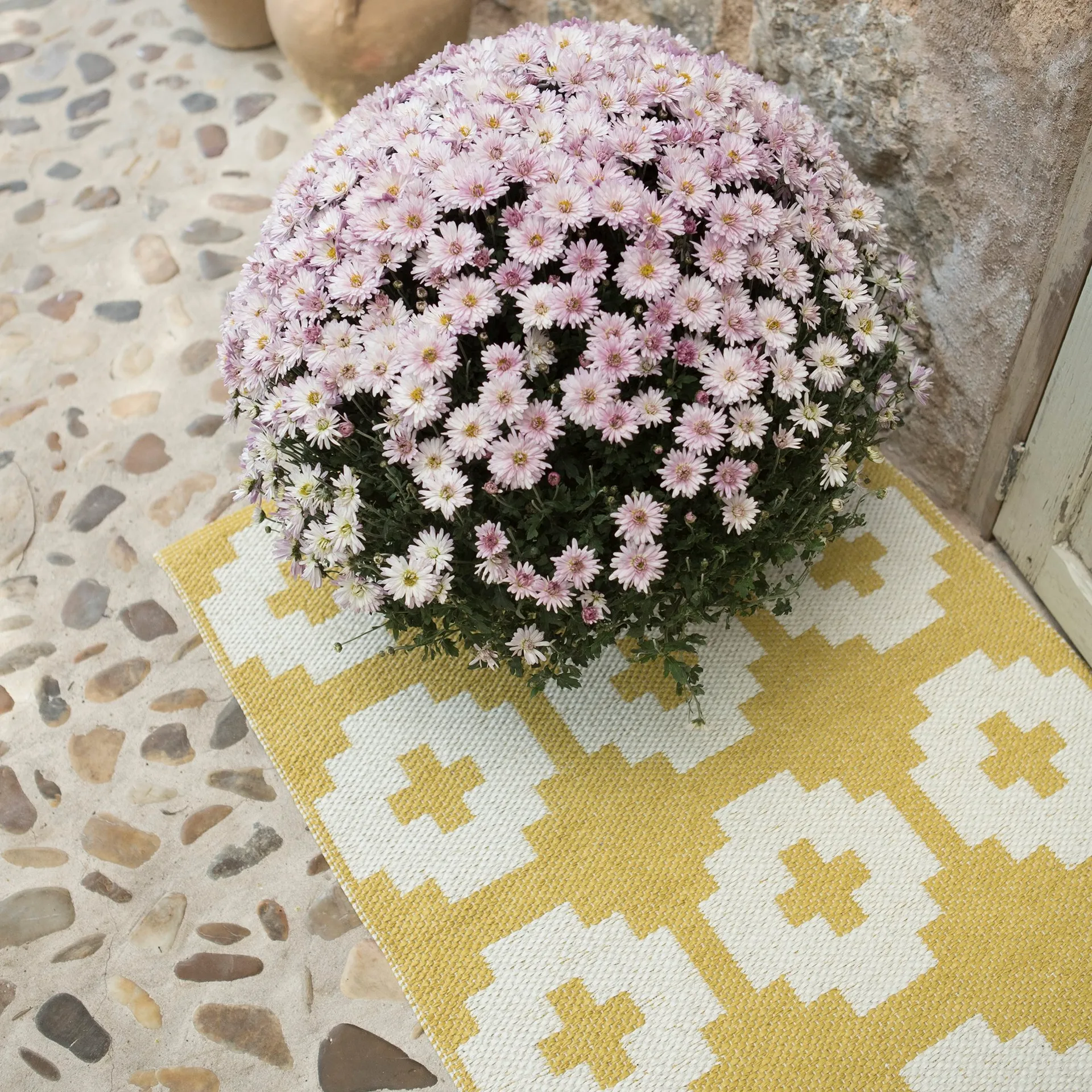 Tapete Flower sun (amarelo), 70x100 cm Brita Sweden