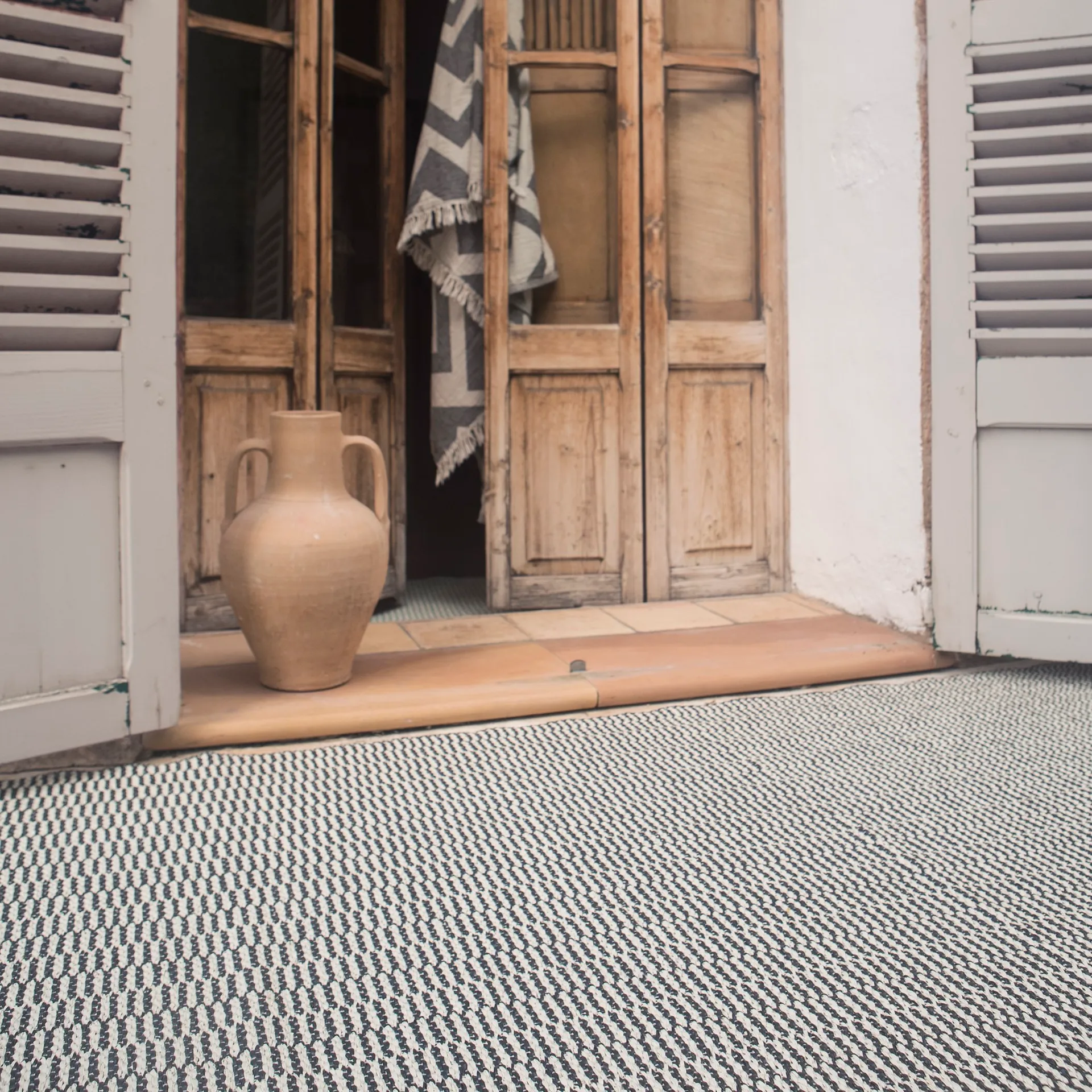 Tapete Pemba beluga, 70x300 cm Brita Sweden