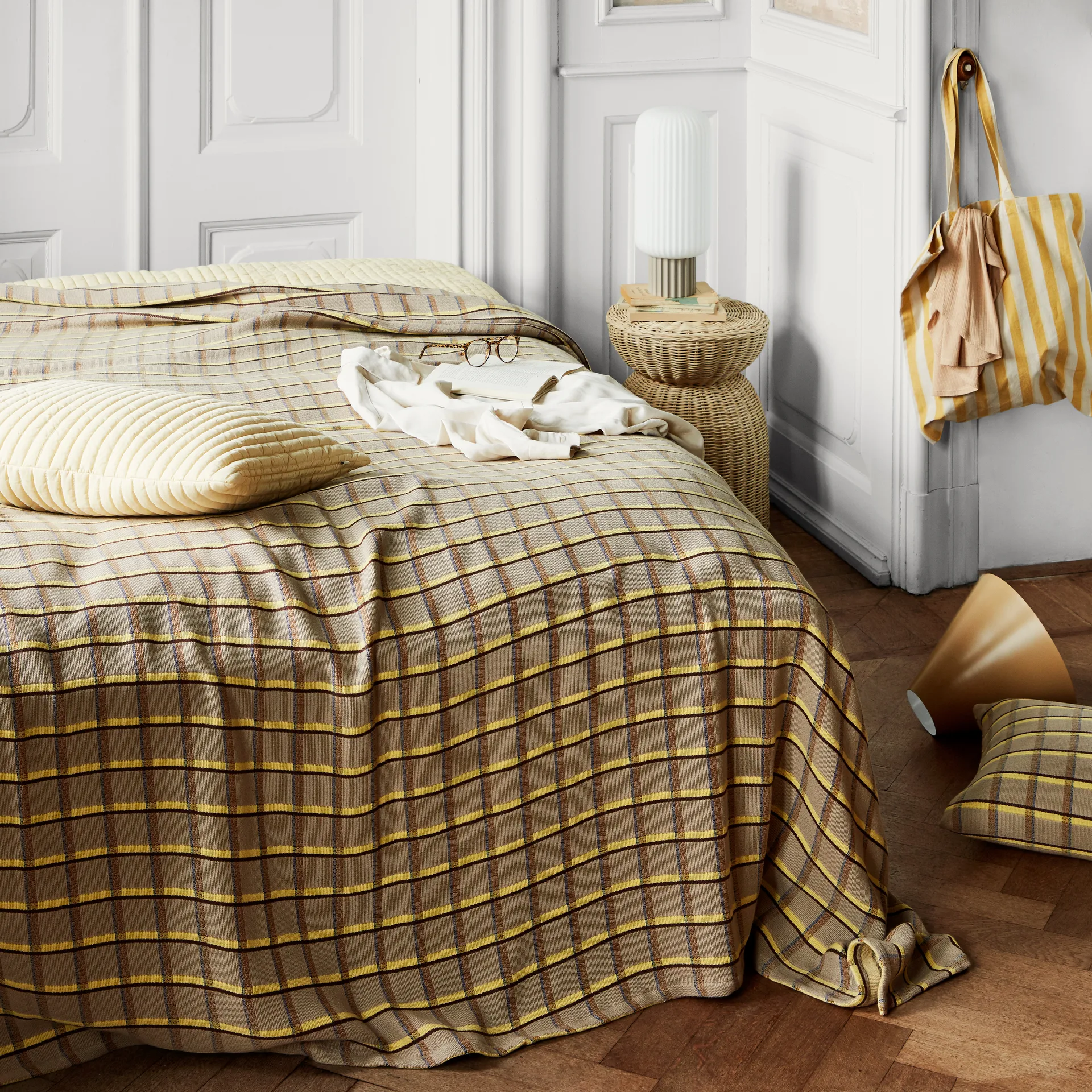 Candeeiro de mesa Lolly, areia-branco-39 cm Broste Copenhagen