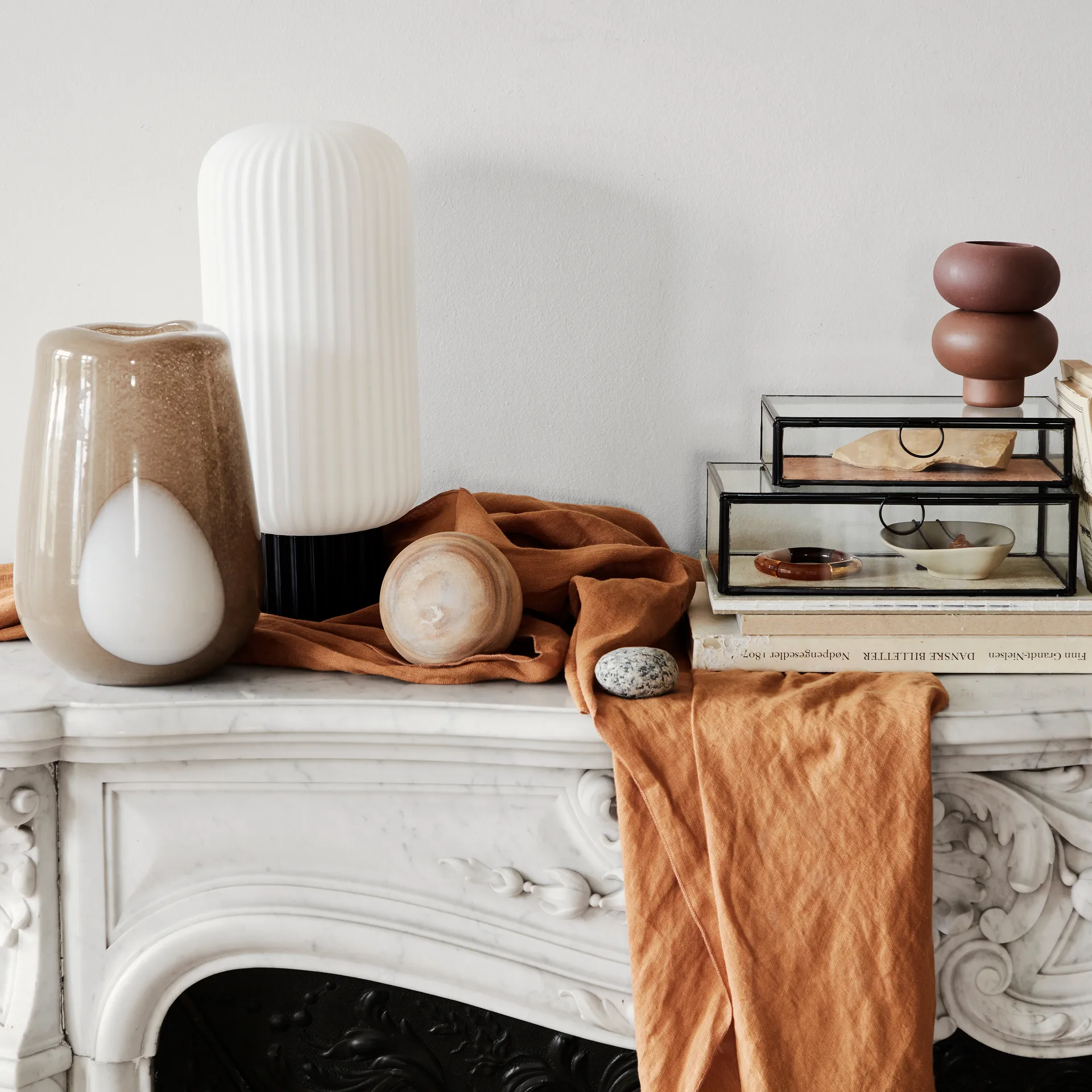 Candeeiro de mesa Lolly, preto e branco-39 cm Broste Copenhagen