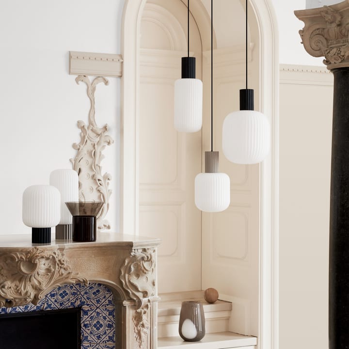 Candeeiro suspenso Lolly, preto e branco-Ø27 cm Broste Copenhagen
