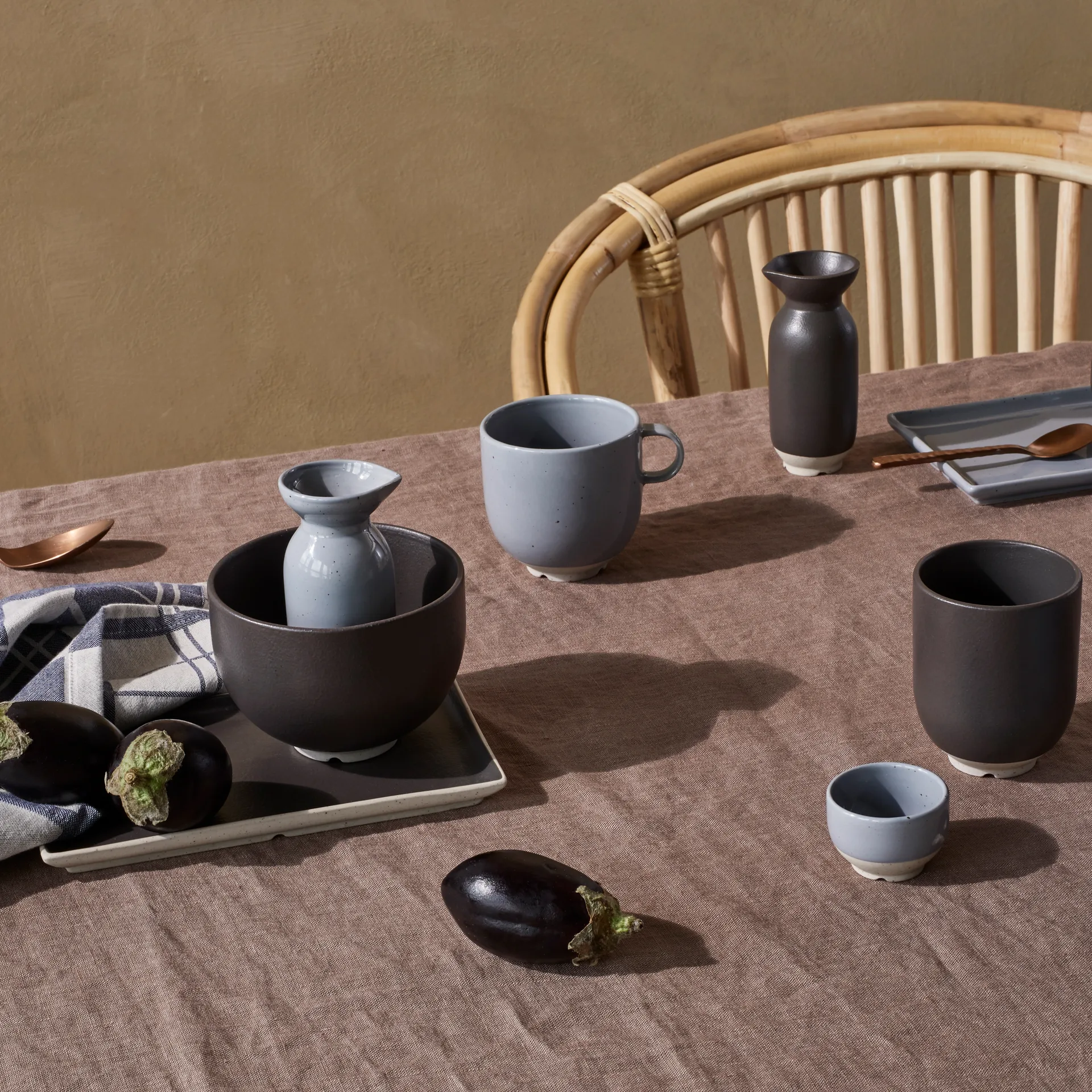 Prato Eli 17,6x20 cm, matte charcoal Broste Copenhagen