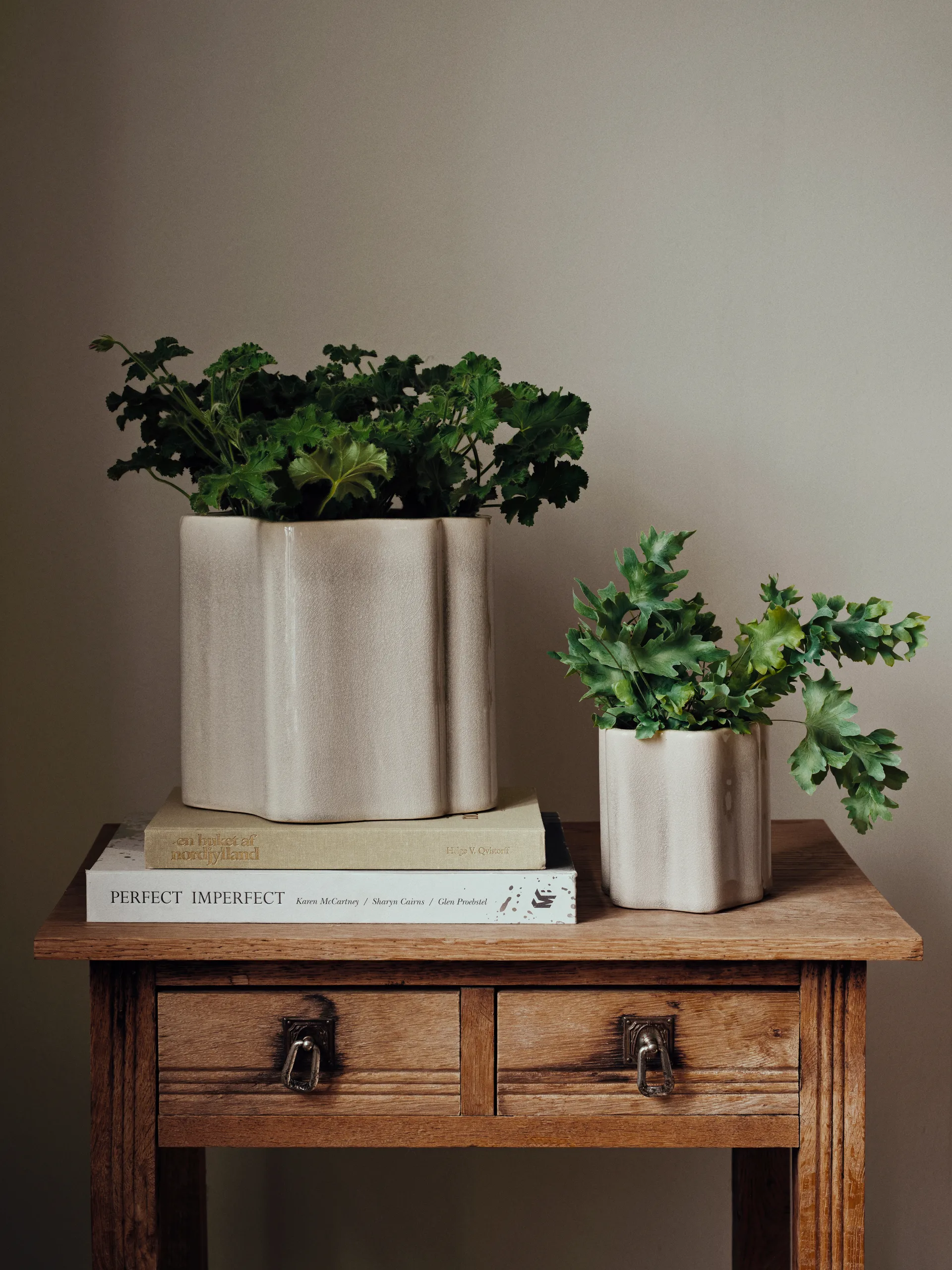 Sonja vaso de flores H:20 cm, Rainy Day Grey Broste Copenhagen