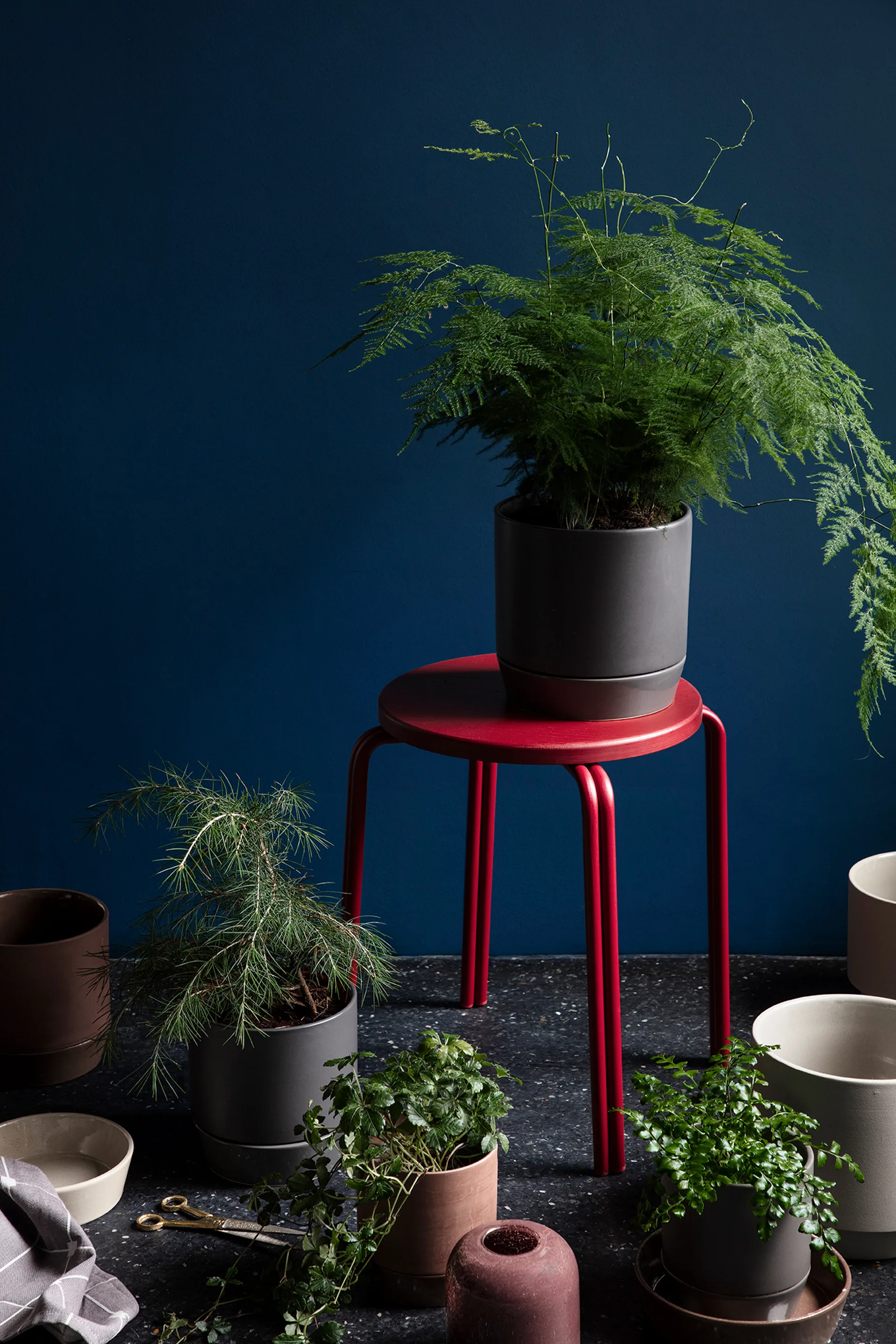 Vaso de flores com prato Denise Ø14 cm, Charcoal grey Broste Copenhagen