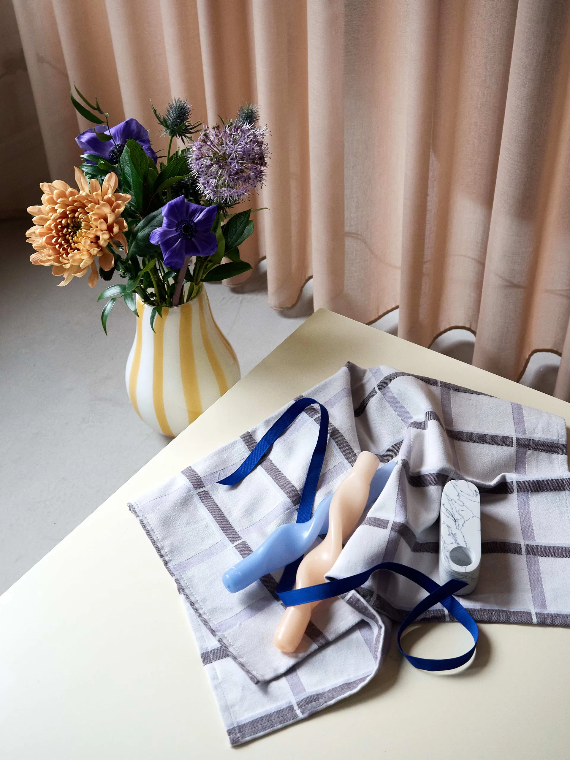 Vela torcida Twist Twisted 23 cm, 2 un., Walnut Broste Copenhagen