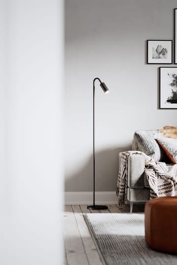 Candeeiro de chão Curve 146 cm - Preto mate - By Rydéns