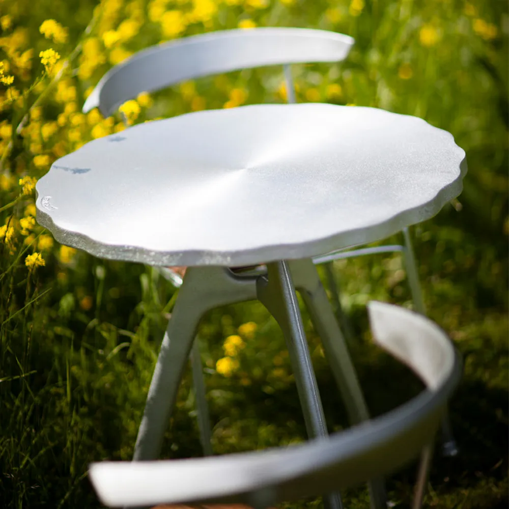Mesa de café Odd, Alumínio, suporte de alumínio bruto, laço Byarums bruk