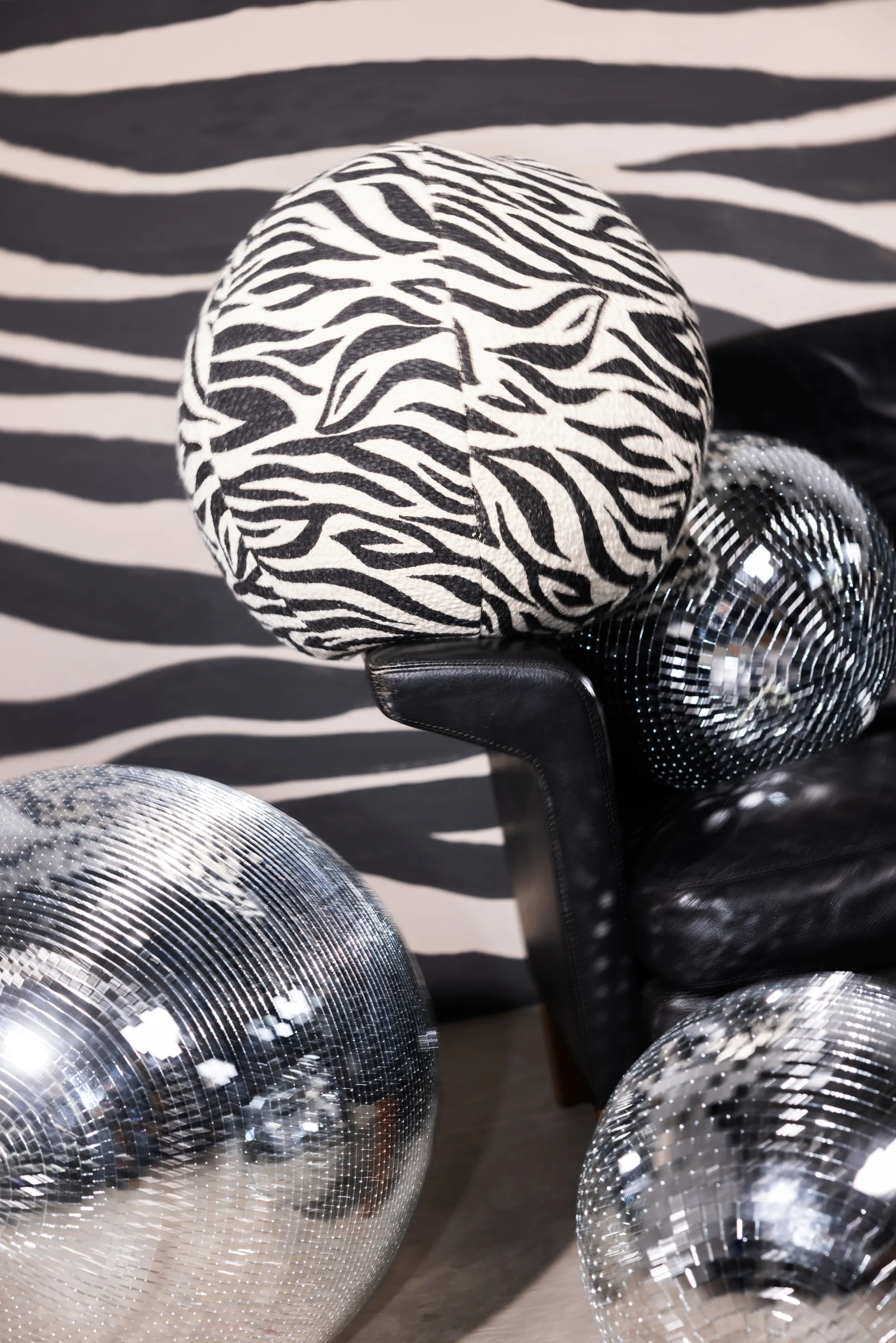 Anima almofada Ø35 cm, Zebra-preto Byon