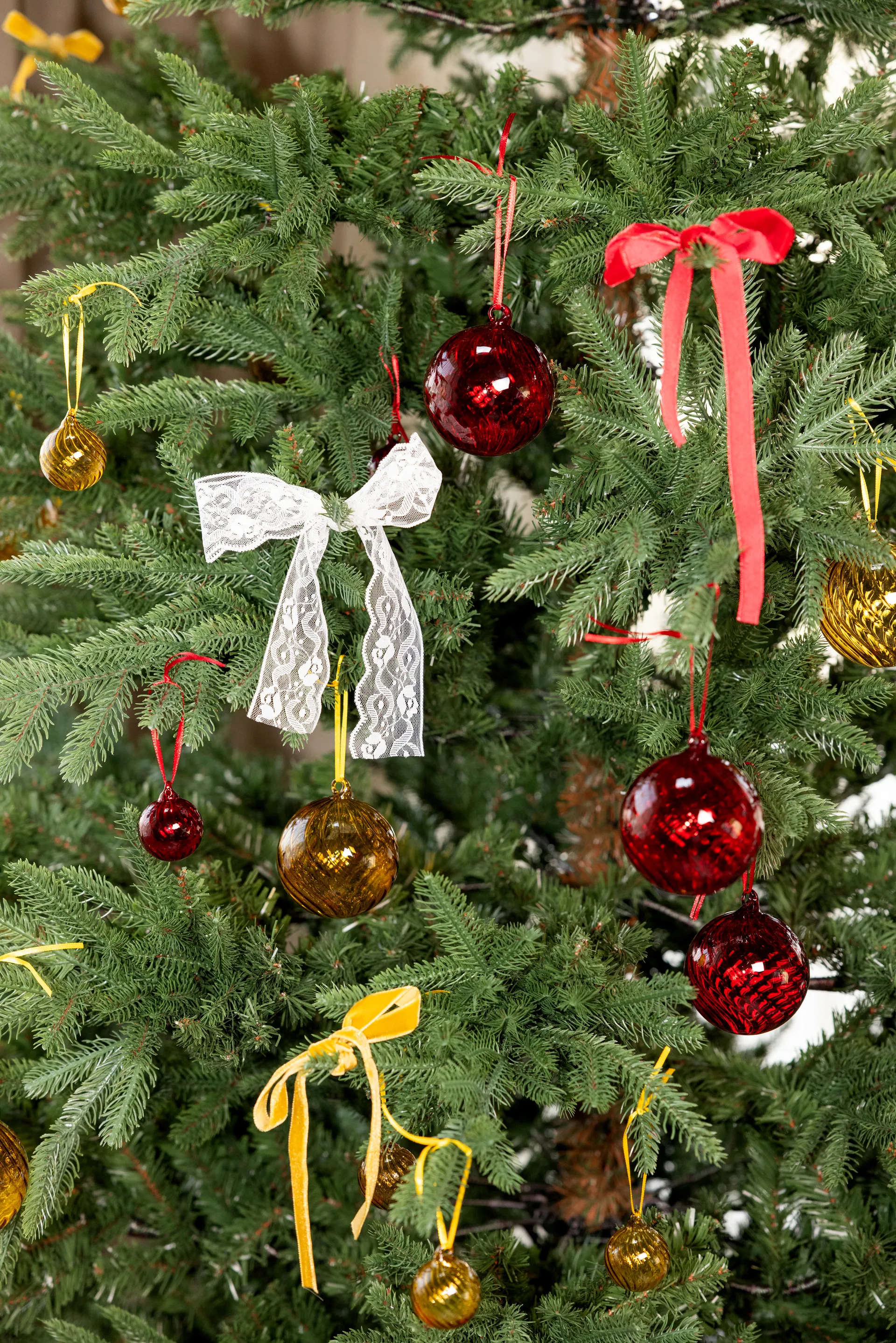 Opacity bola de Natal M Ø8 cm 2 unidades, Amarelo Byon