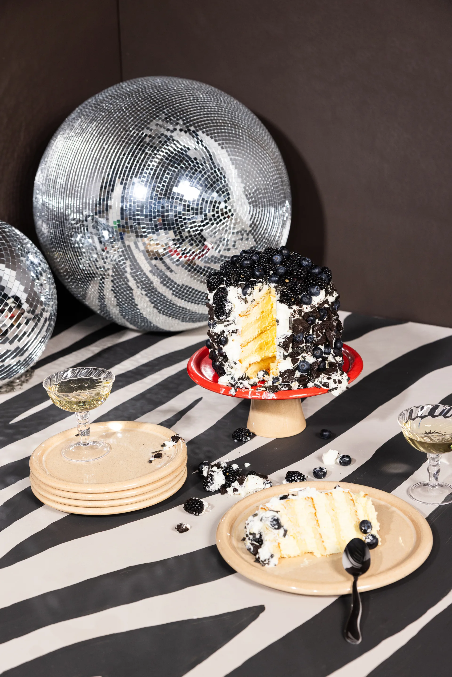 Porto prato de bolos Ø26x11 cm, Vermelho-bege Byon