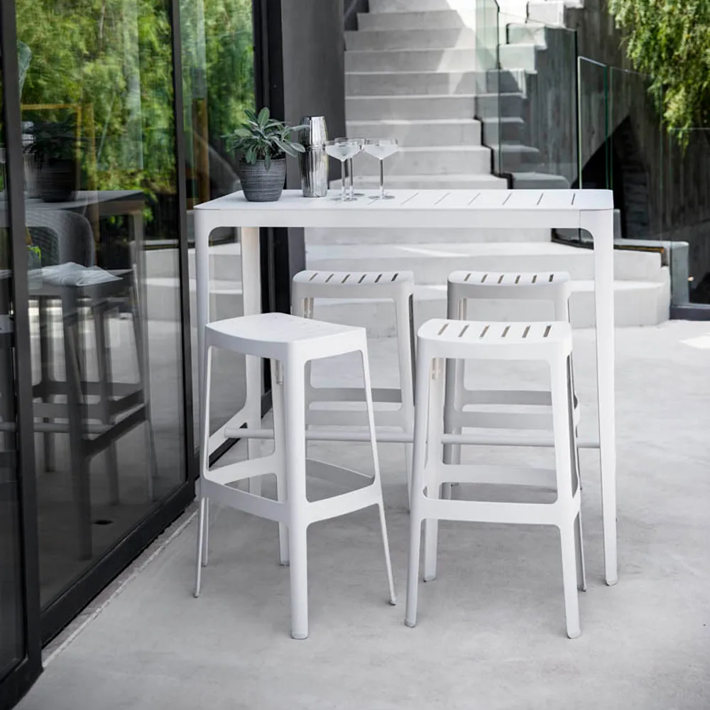 Mesa de bar Cut, Black Cane-line