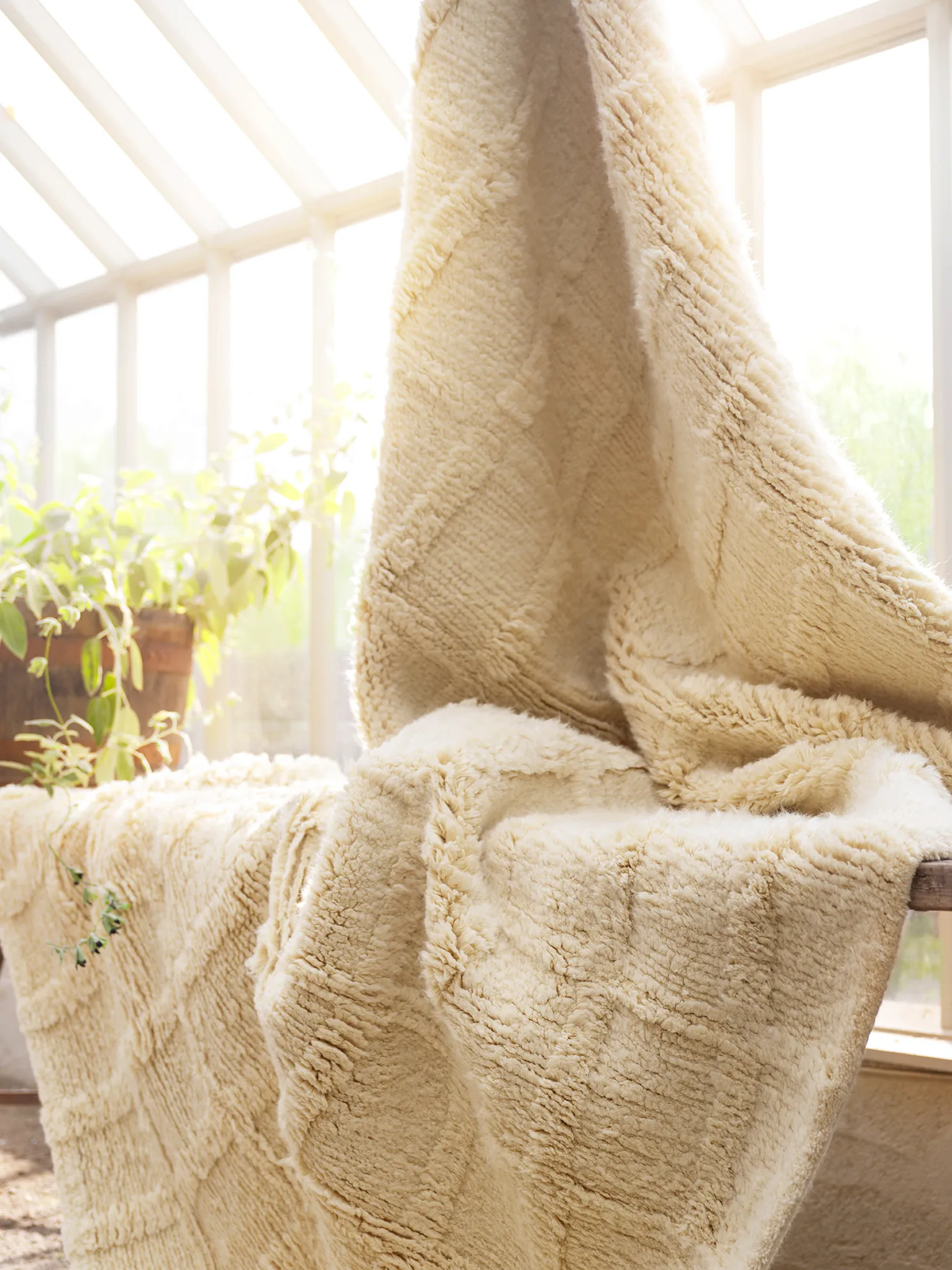 Badal tapete de lã, Off white 250x350 cm Chhatwal & Jonsson