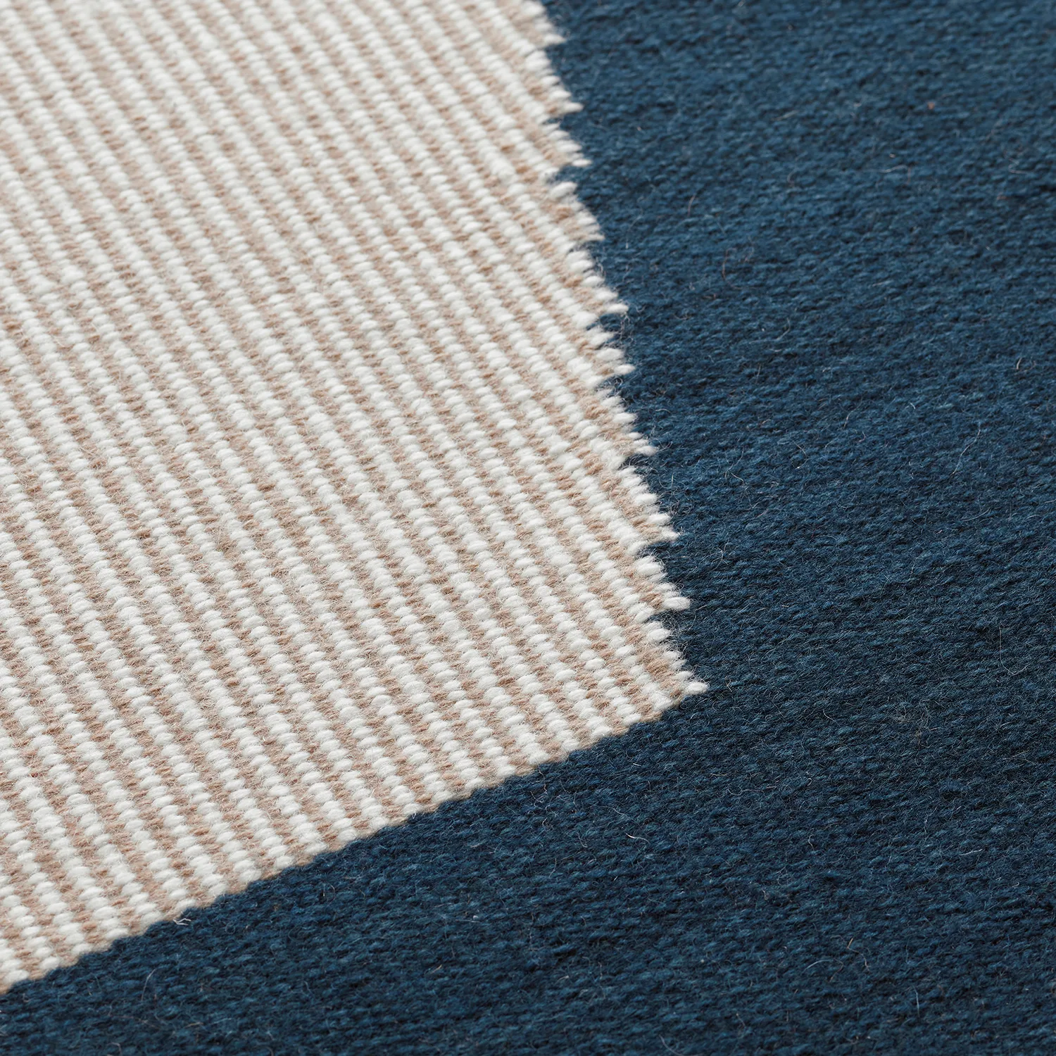 Carpete de lã Una 230x320 cm, Azul escuro-bege-offwhite  Chhatwal & Jonsson