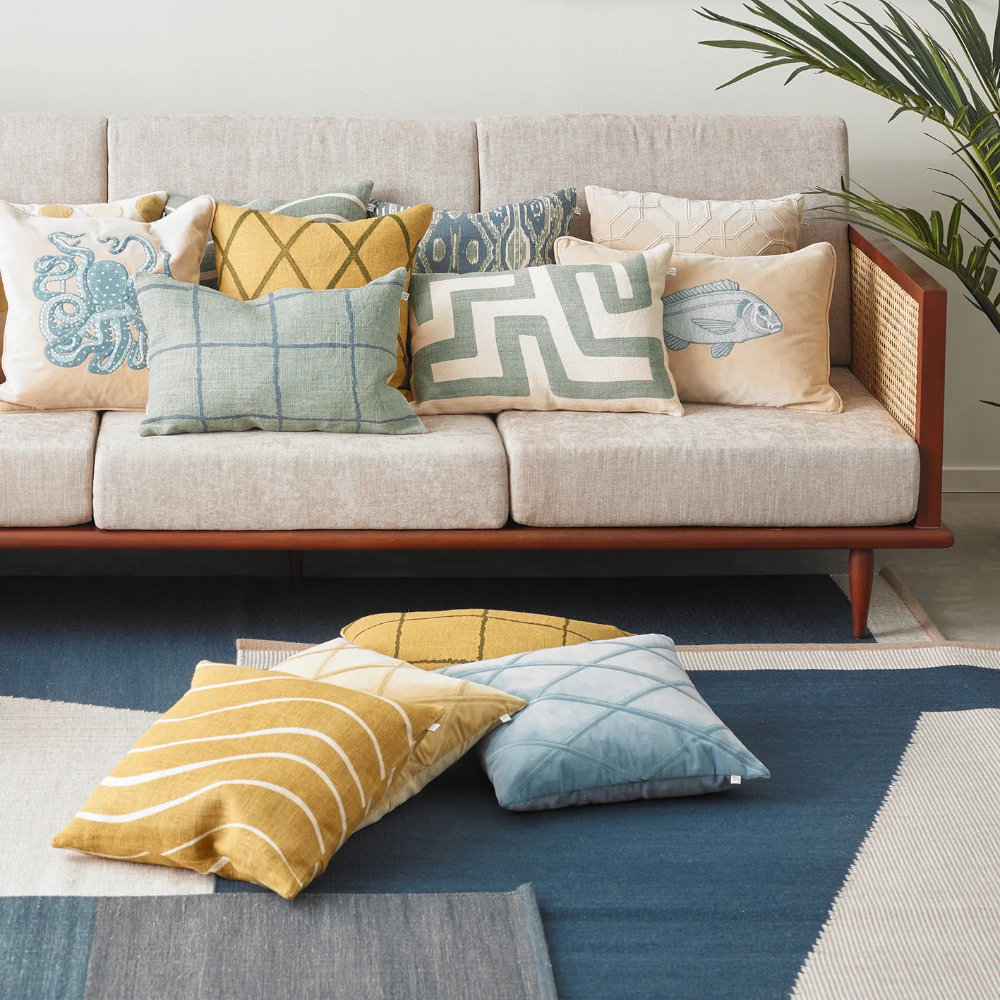 Tapete de lã Una 180x270 cm, Azul escuro-bege-offwhite  Chhatwal & Jonsson