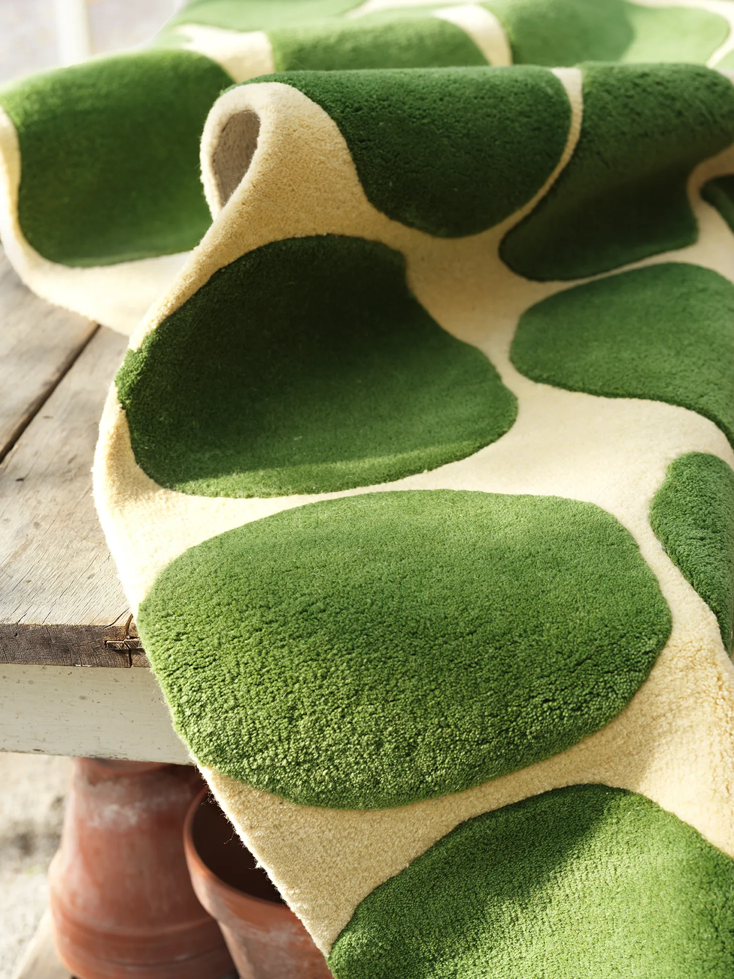 Tapete Dots, Khaki-verde cacto 230x320 cm Chhatwal & Jonsson