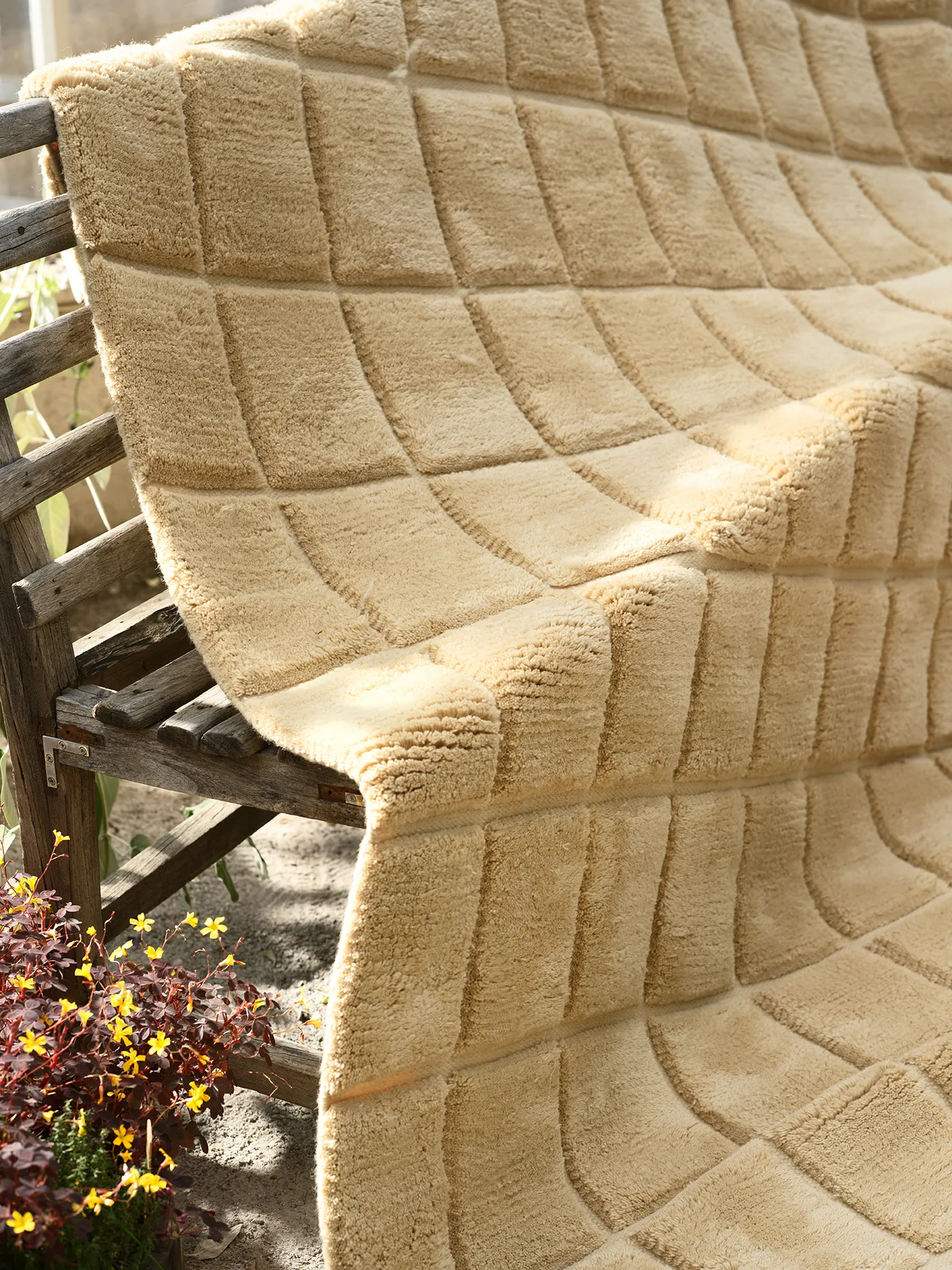 Tapete Loha 177x239 cm, Bege claro Chhatwal & Jonsson