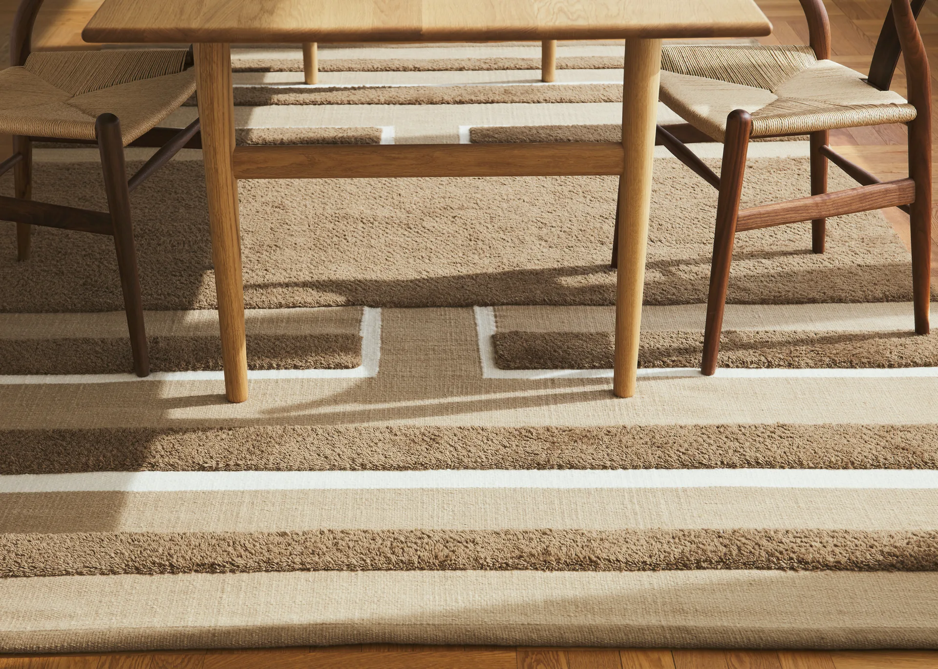 Tapete Veda 170x240 cm, Mocha bege off white Chhatwal & Jonsson