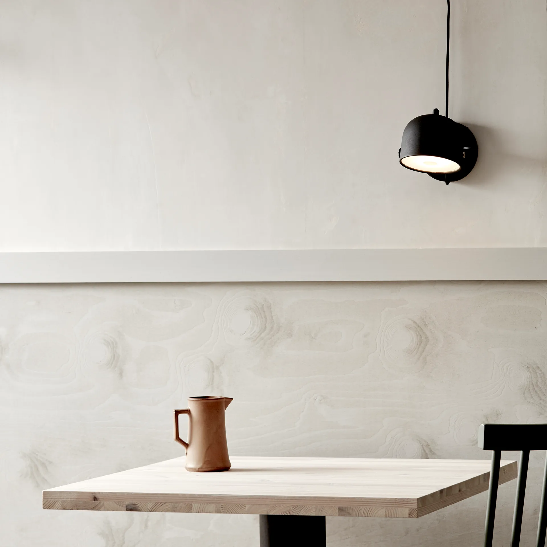 Candeeiro de parede Svejk 13, preto-níquel CO Bankeryd