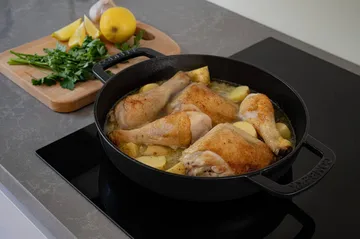 Combekk Enameled panela sauté de ferro fundido Ø28 cm - Black-silver knob - Combekk