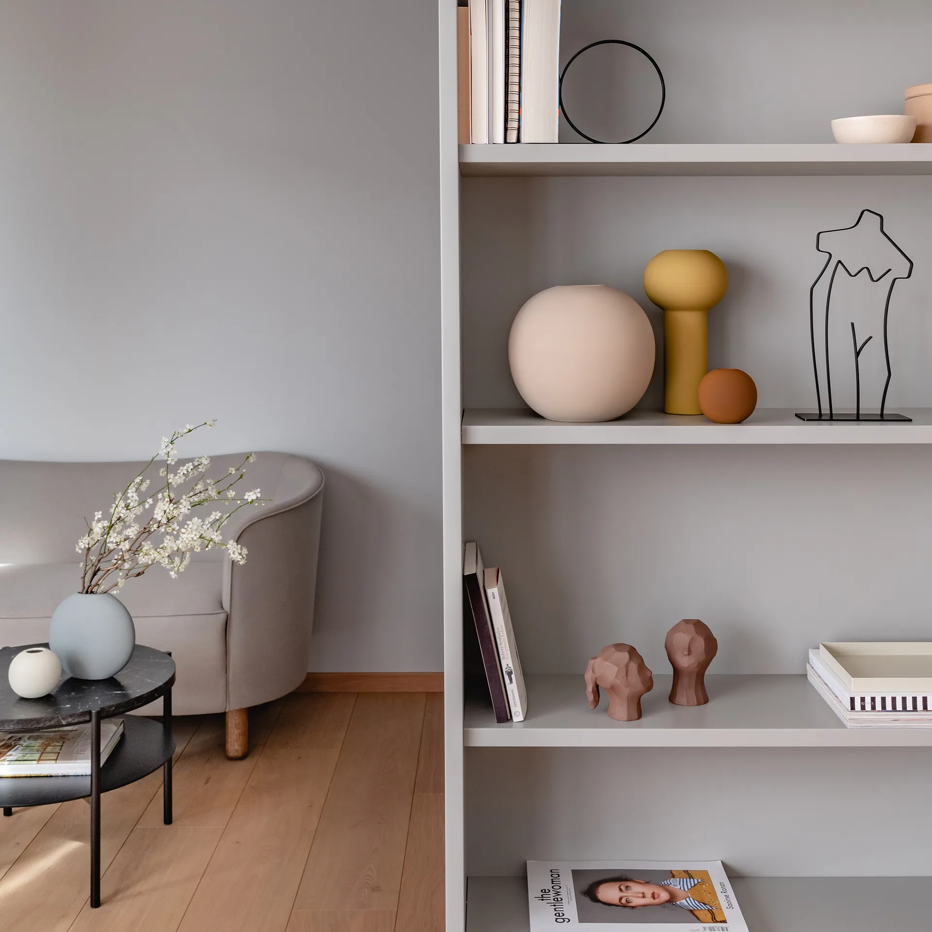 Escultura Benedict and Amal, earth Cooee Design