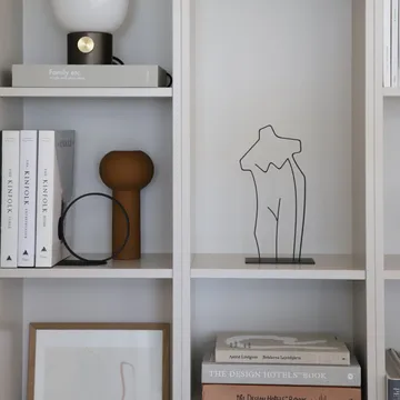 Escultura Ruth - preto - Cooee Design