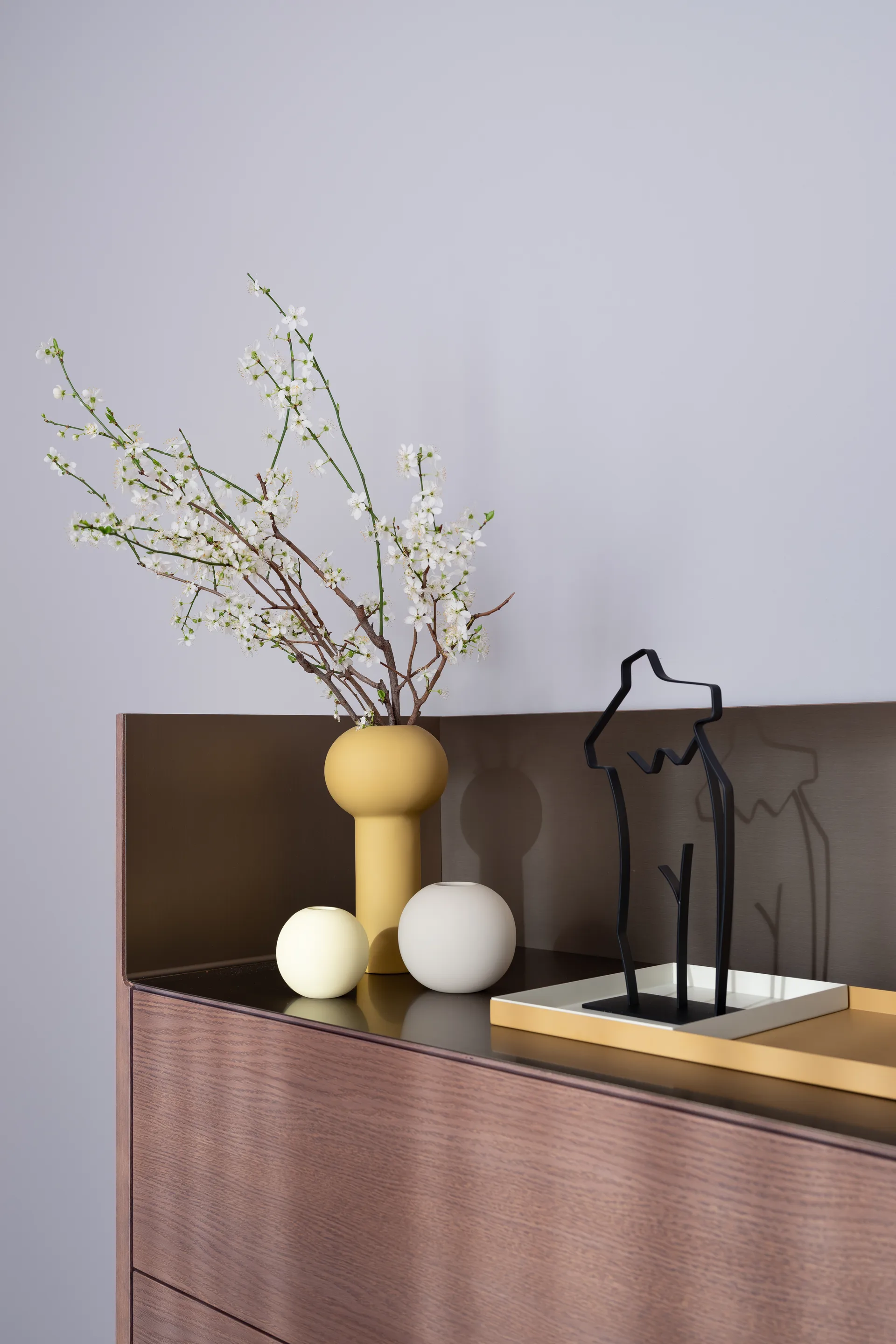 Escultura Ruth, preto Cooee Design