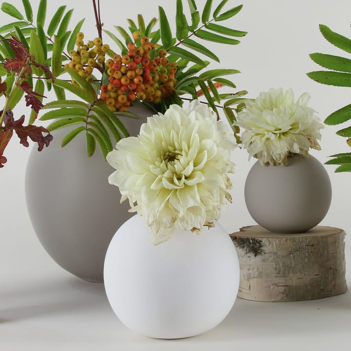 Vaso branco Ball - 10 cm - Cooee Design
