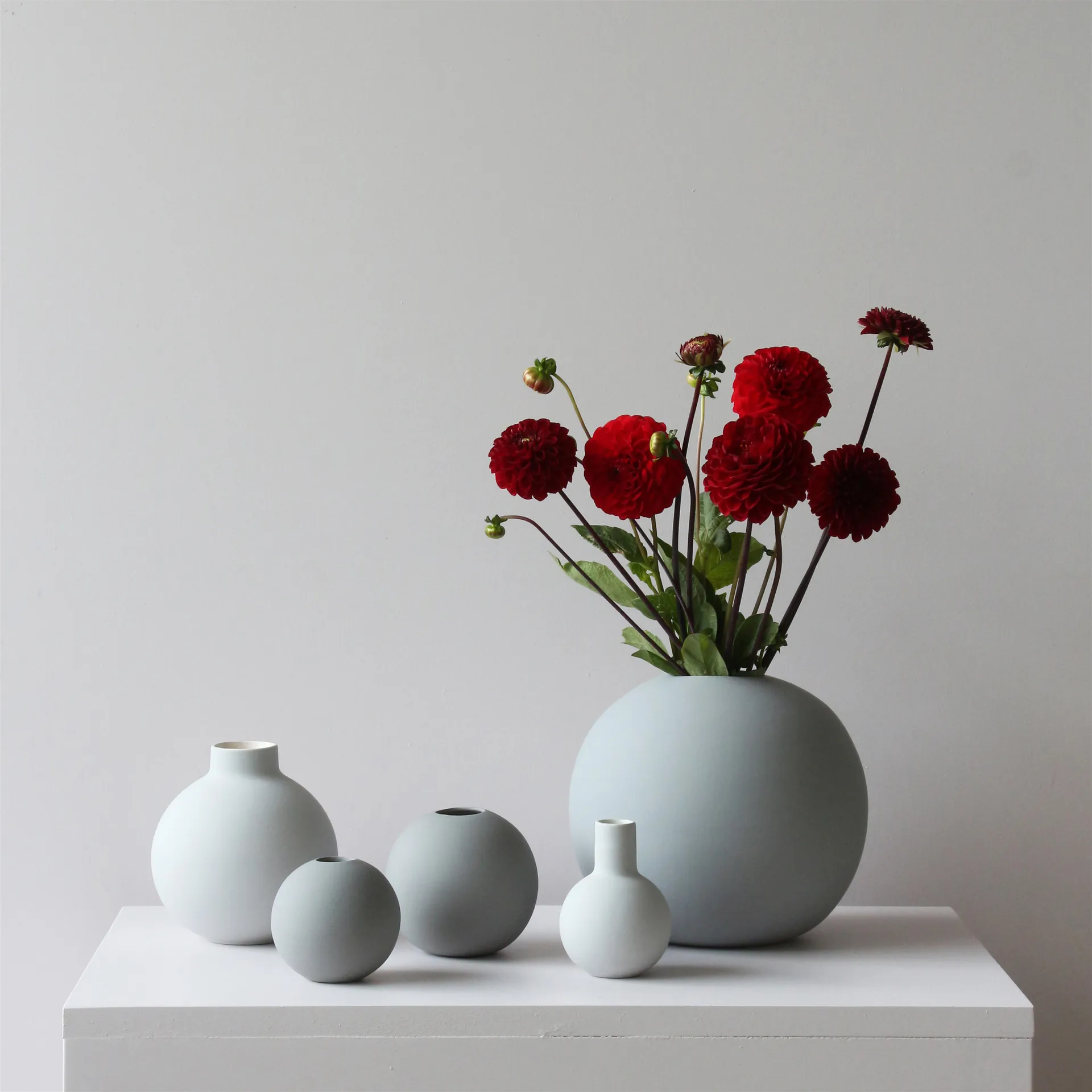 Vaso cinza Ball, 8 cm Cooee Design