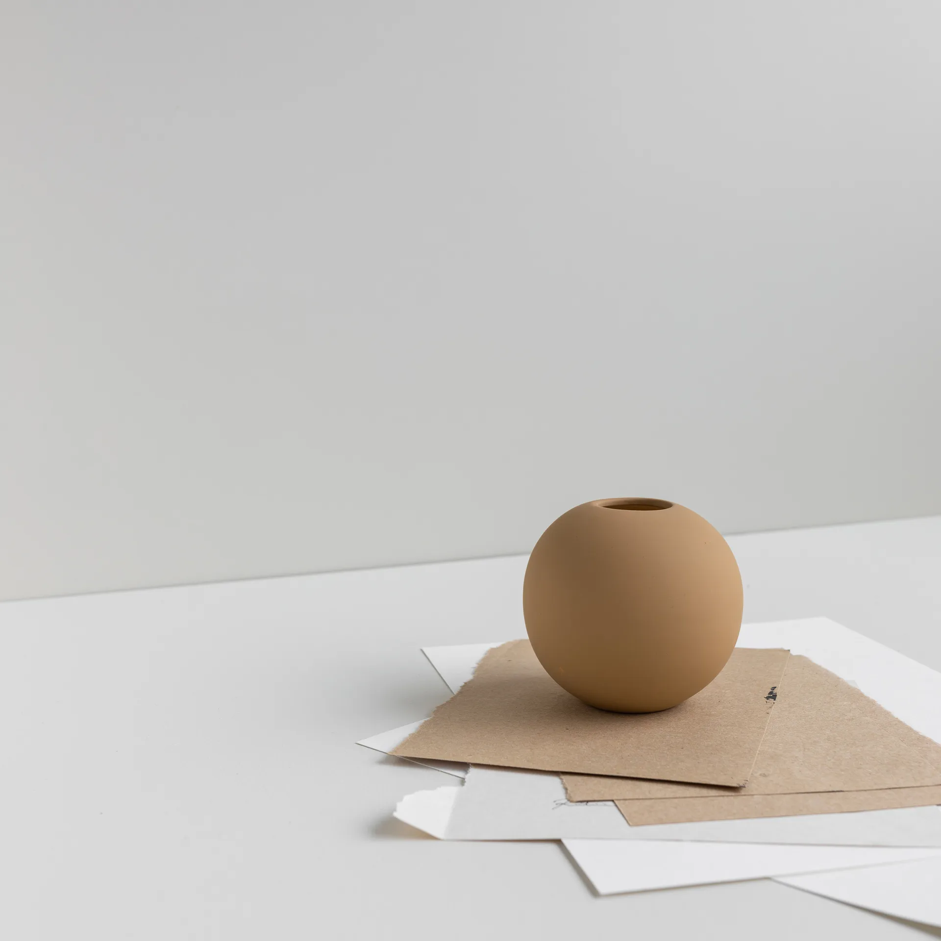 Vaso peanut Ball, 8 cm Cooee Design