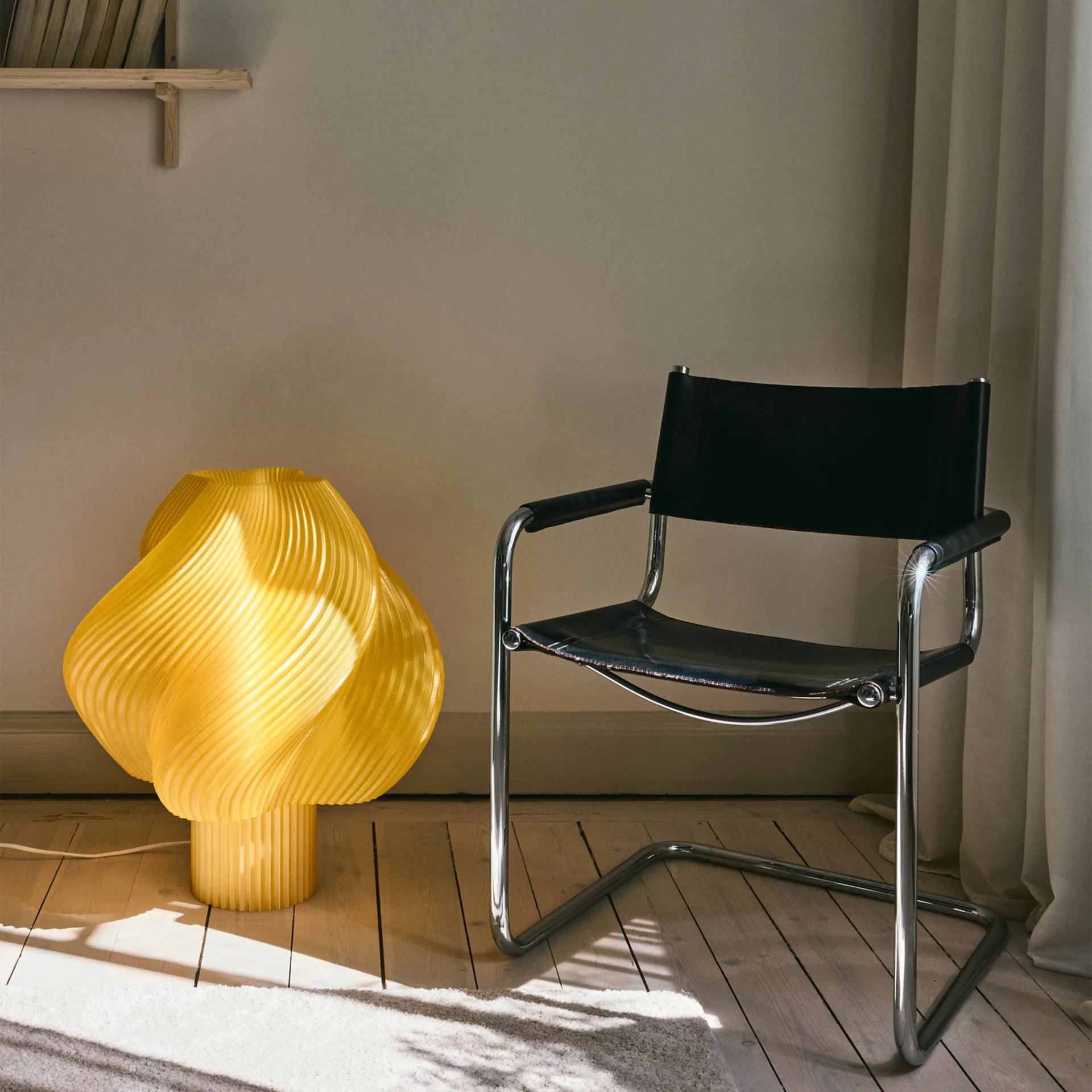 Candeeiro de chão Soft Serve, Sorbete de Limoncello, Mega, 63 cm Crème Atelier